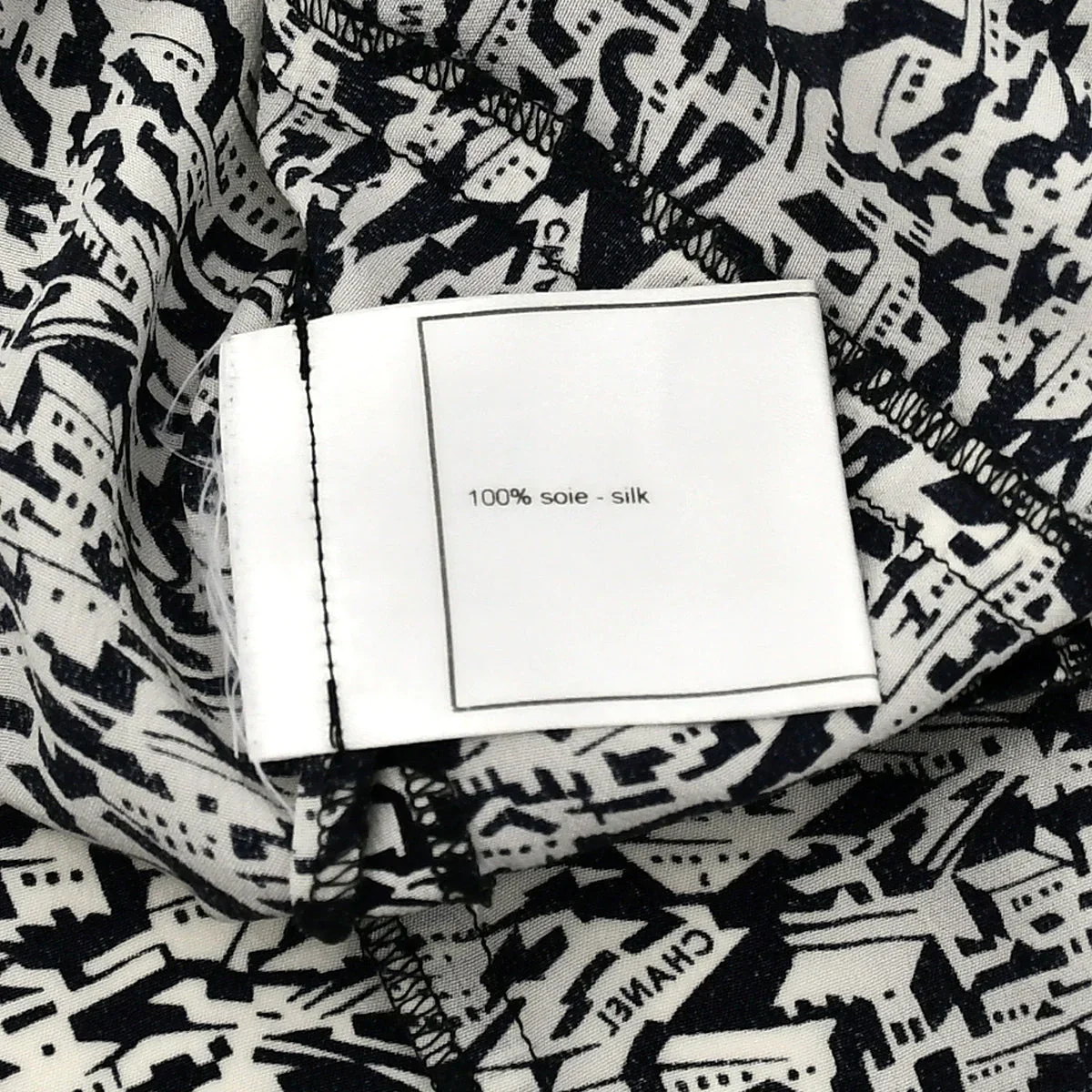 Chanel 2003 cruise city-print silk shirt #34 - Image 10