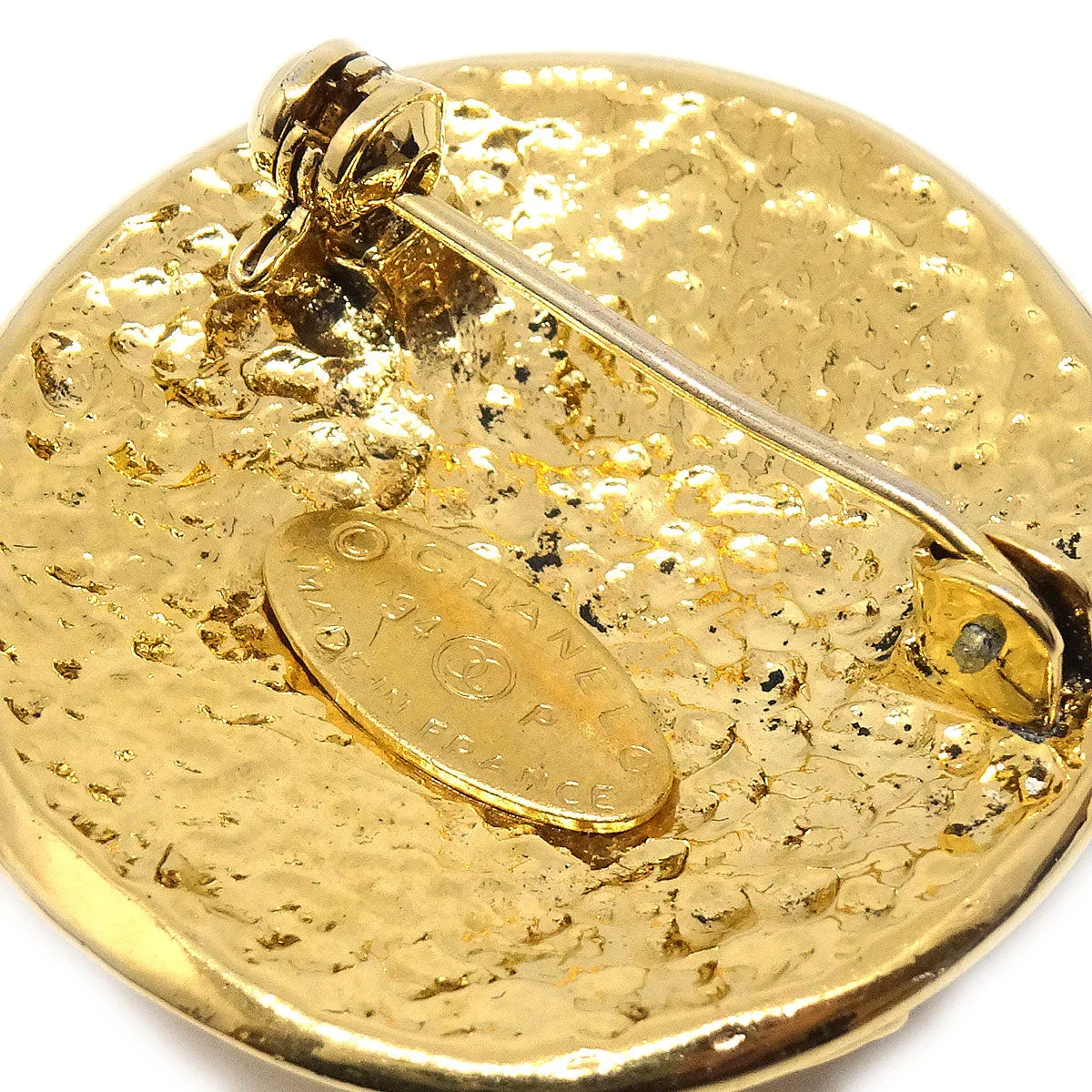 Chanel Medallion Brooch Pin Gold 94P - Image 4