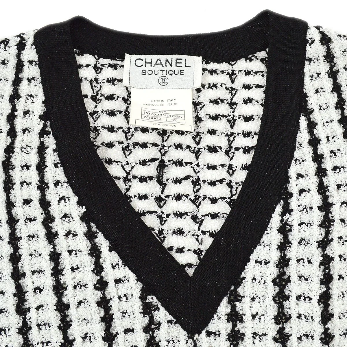 CHANEL 1997 Interlocking V-neck vest #42 - Image 4