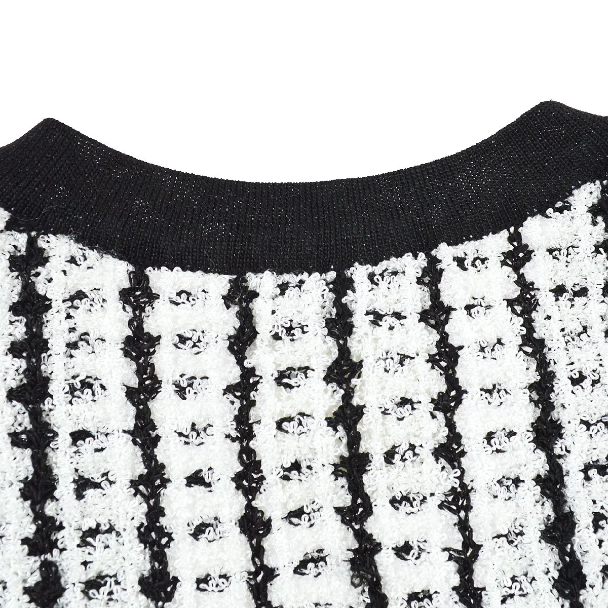 CHANEL 1997 Interlocking V-neck vest #42 - Image 7