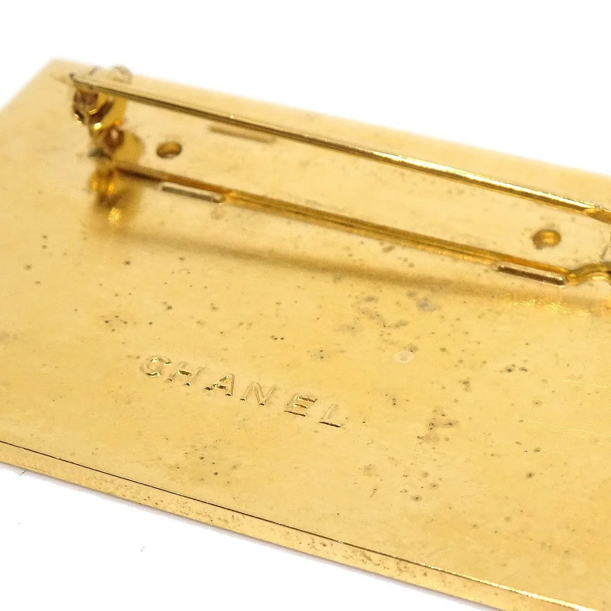 CHANEL Plate Brooch Pin Corsage Gold - Image 3