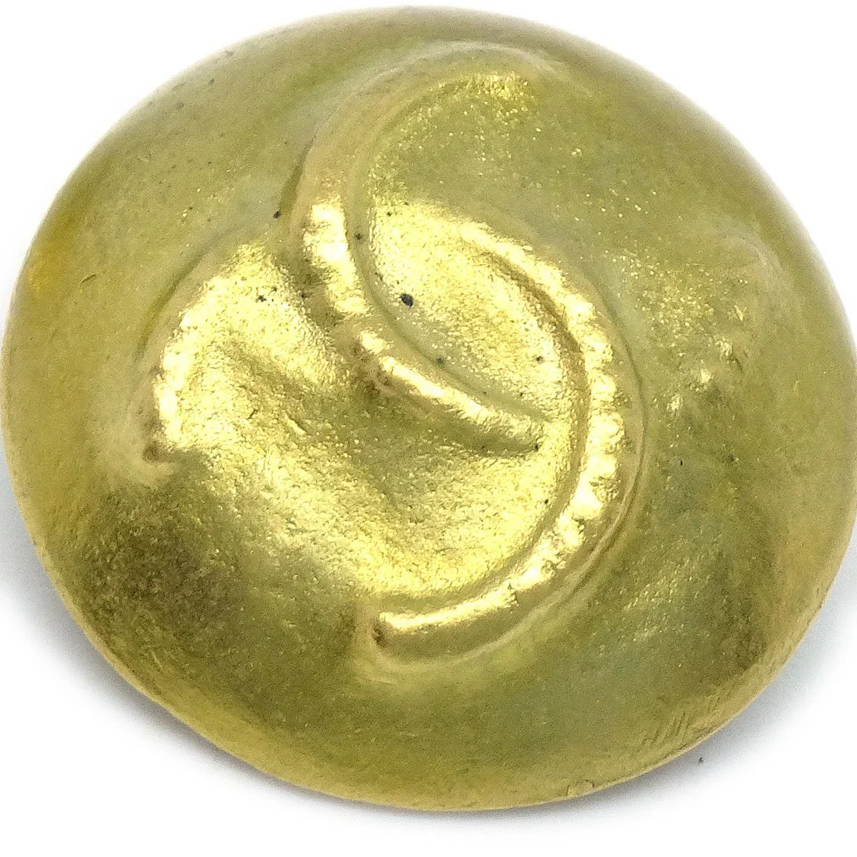CHANEL 1995 Button Earrings Gold - Image 2