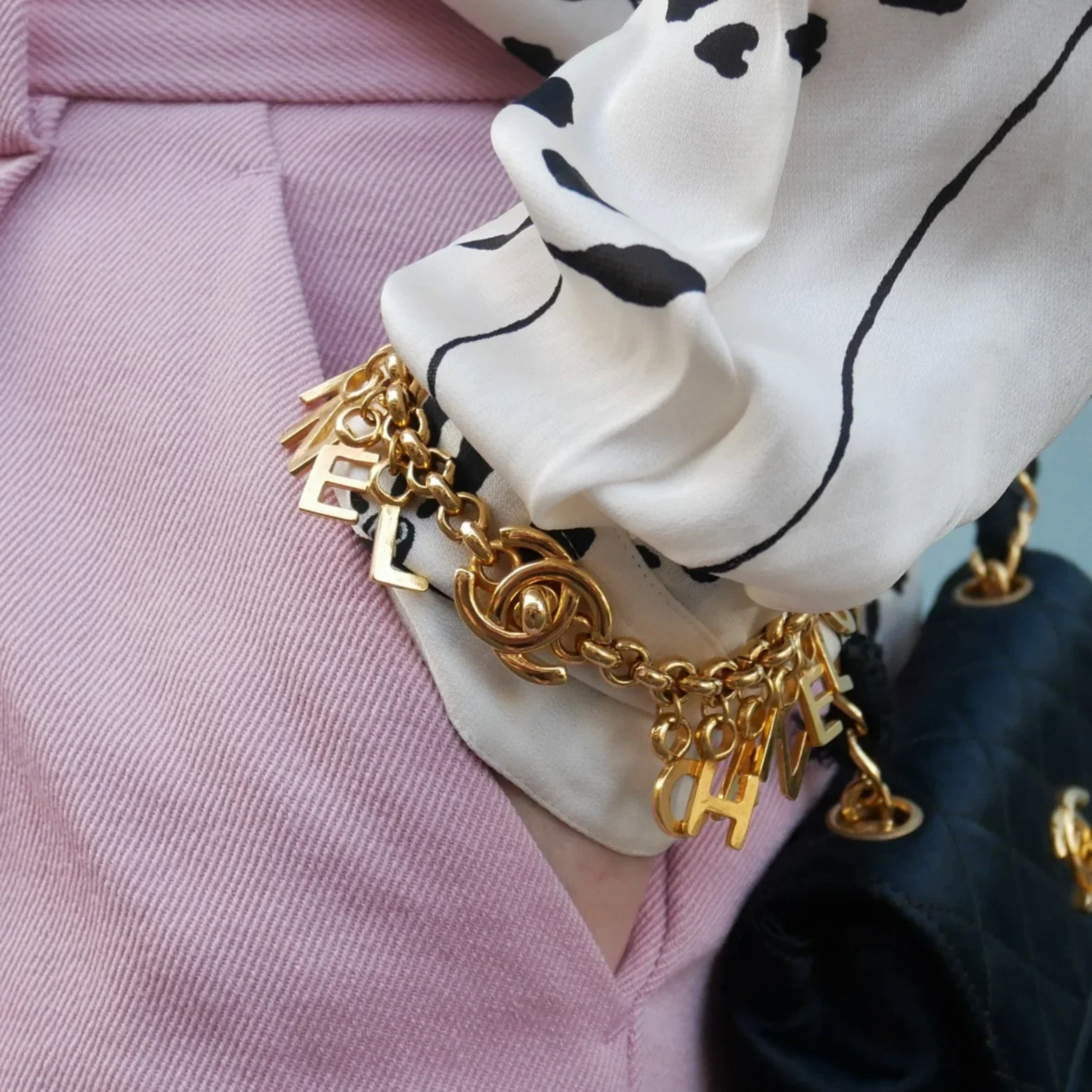 CHANEL 1996 Turnlock Bracelet Gold - Image 2