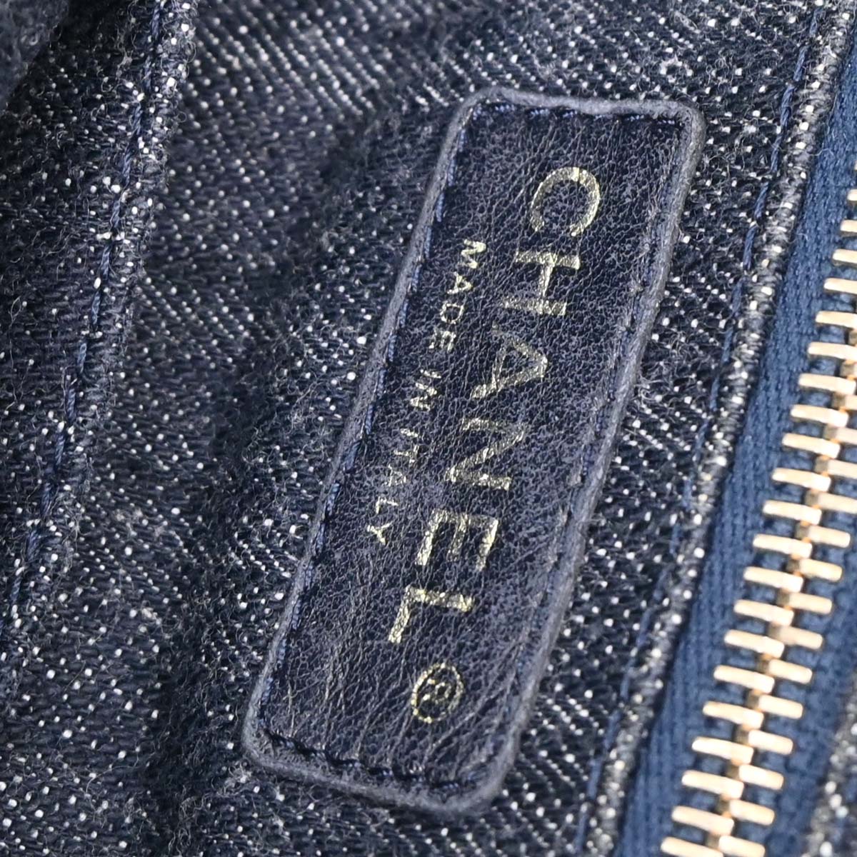 Chanel 2005-2006 Navy Sparkling Denim Tote Handbag - Image 9