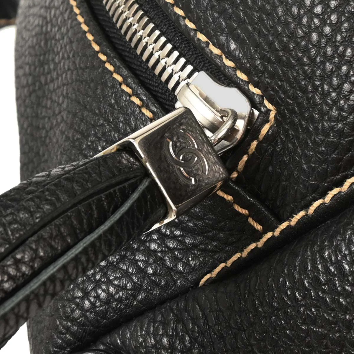 Chanel 2003-2004 Black Calfskin Handbag - Image 4