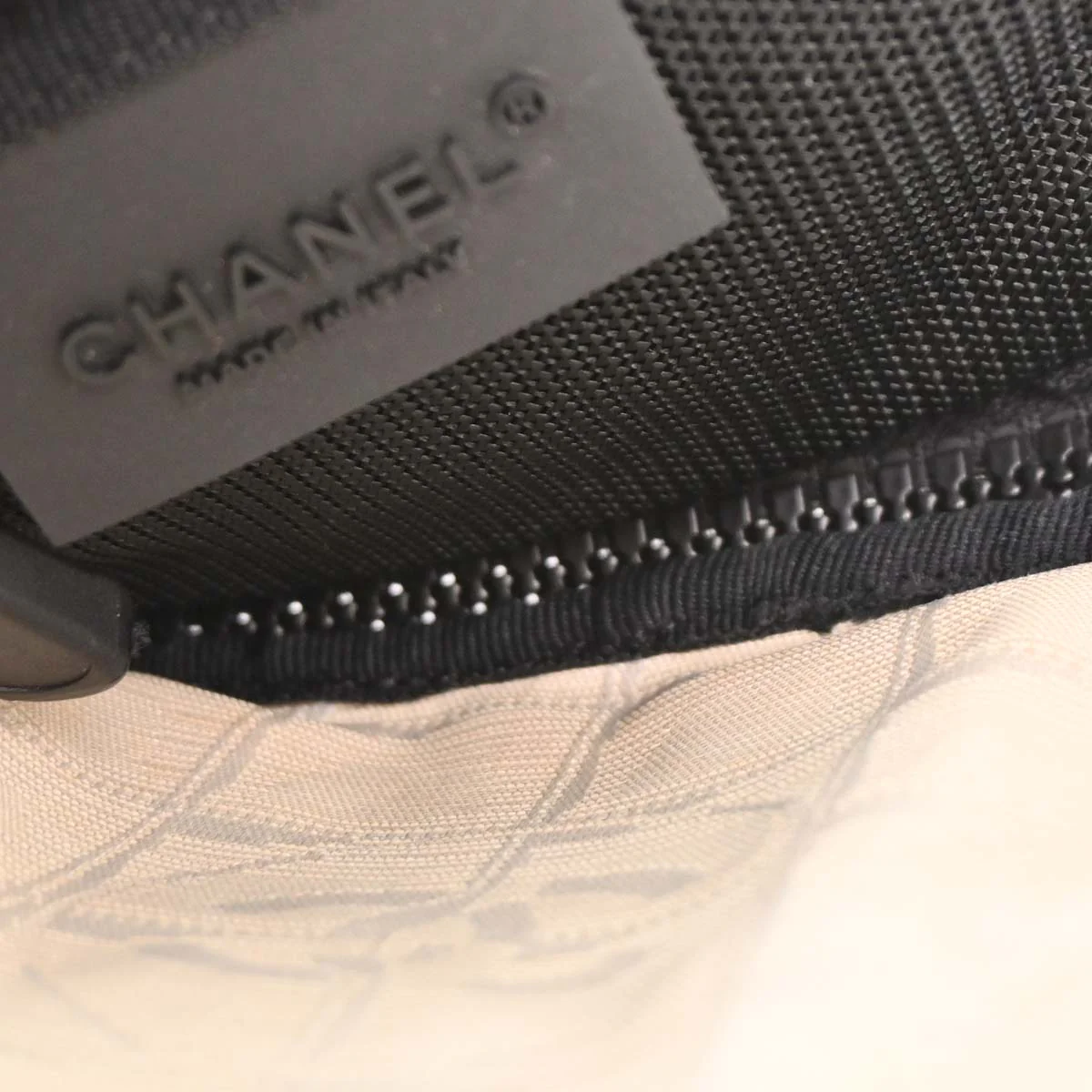 Chanel 2003-2004 Black White New Travel Line Crossbody Bag - Image 7