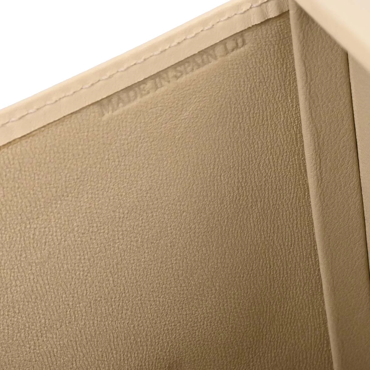 Loewe Ivory Leather Handbag - Image 10