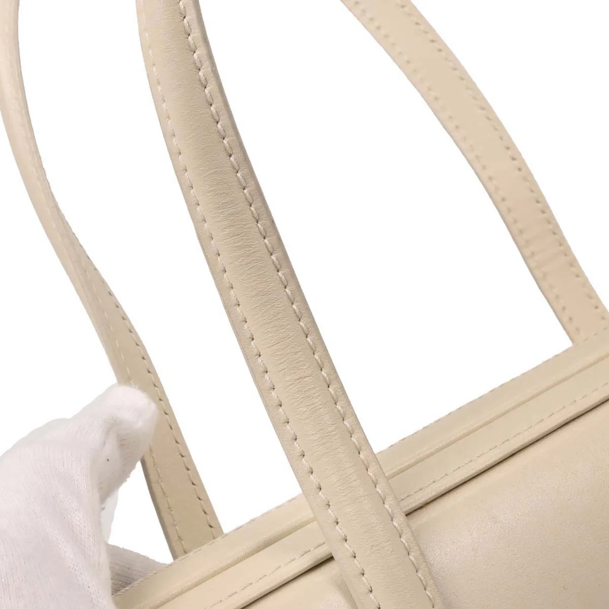 Loewe Ivory Leather Handbag - Image 7