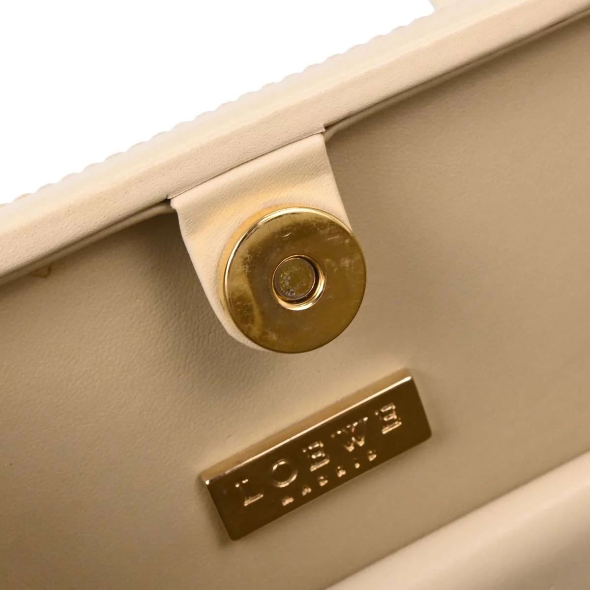 Loewe Ivory Leather Handbag - Image 9