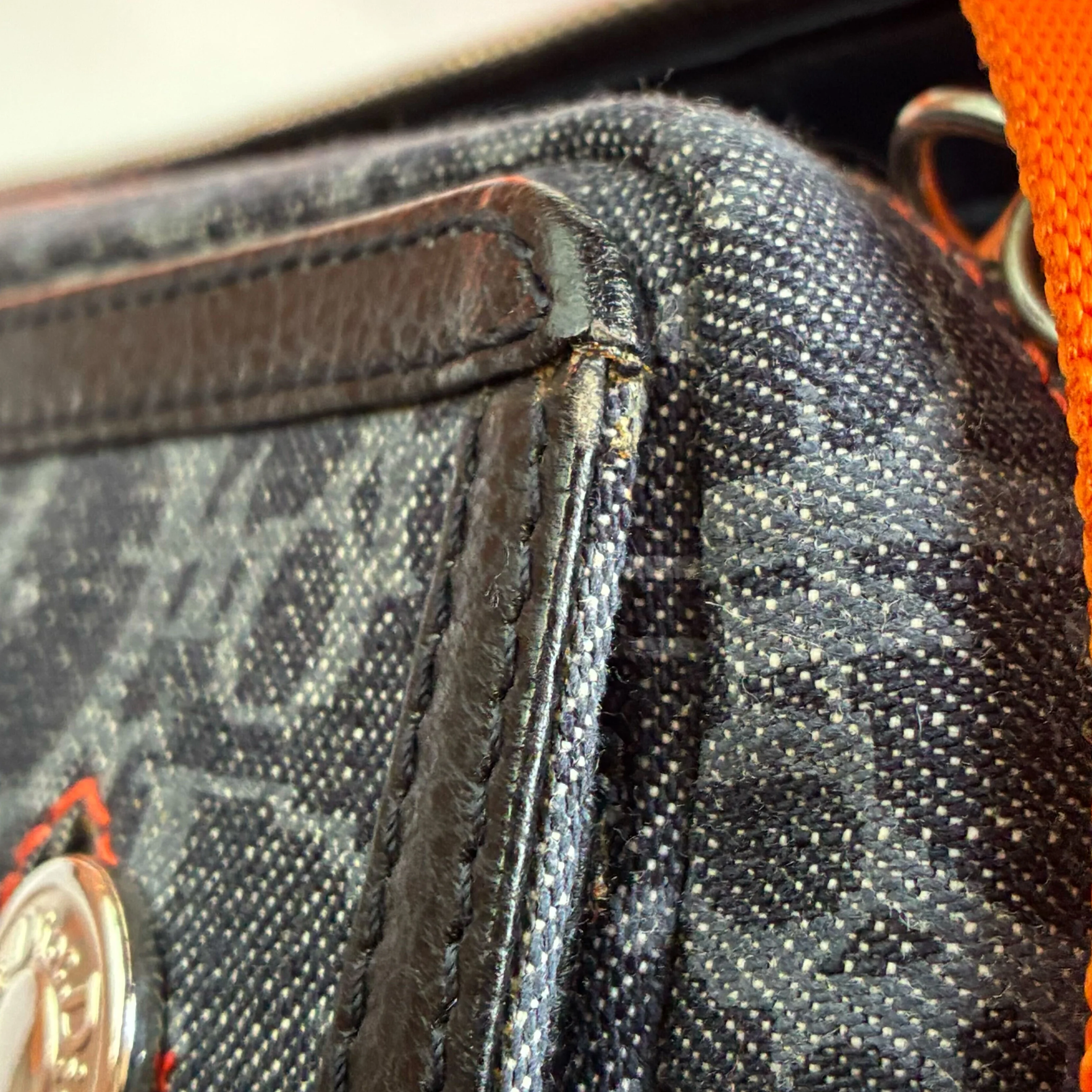 Christian Dior 2005 Navy Trotter Flight Handbag - Image 8