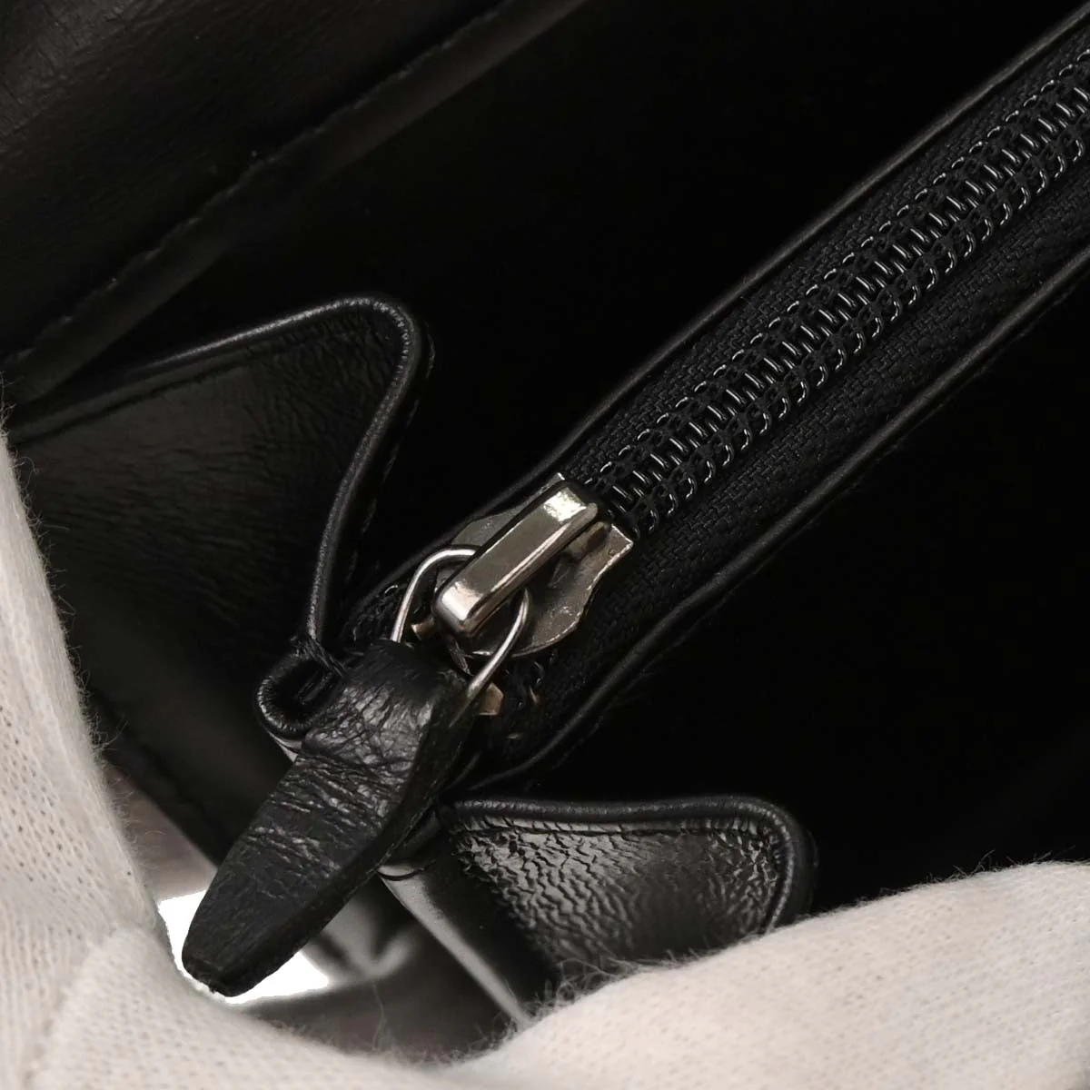 Louis Vuitton Black Opera Aegean Clutch Handbag M63962 - Image 9
