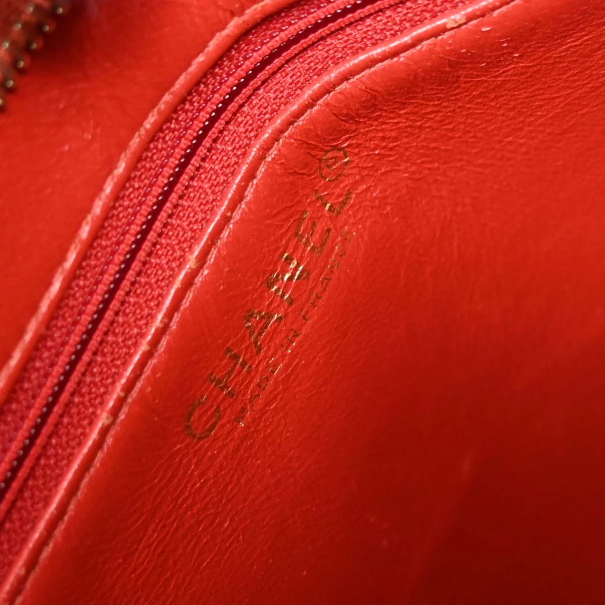 Chanel 2001-2003 Red Caviar Medallion Tote Handbag - Image 7