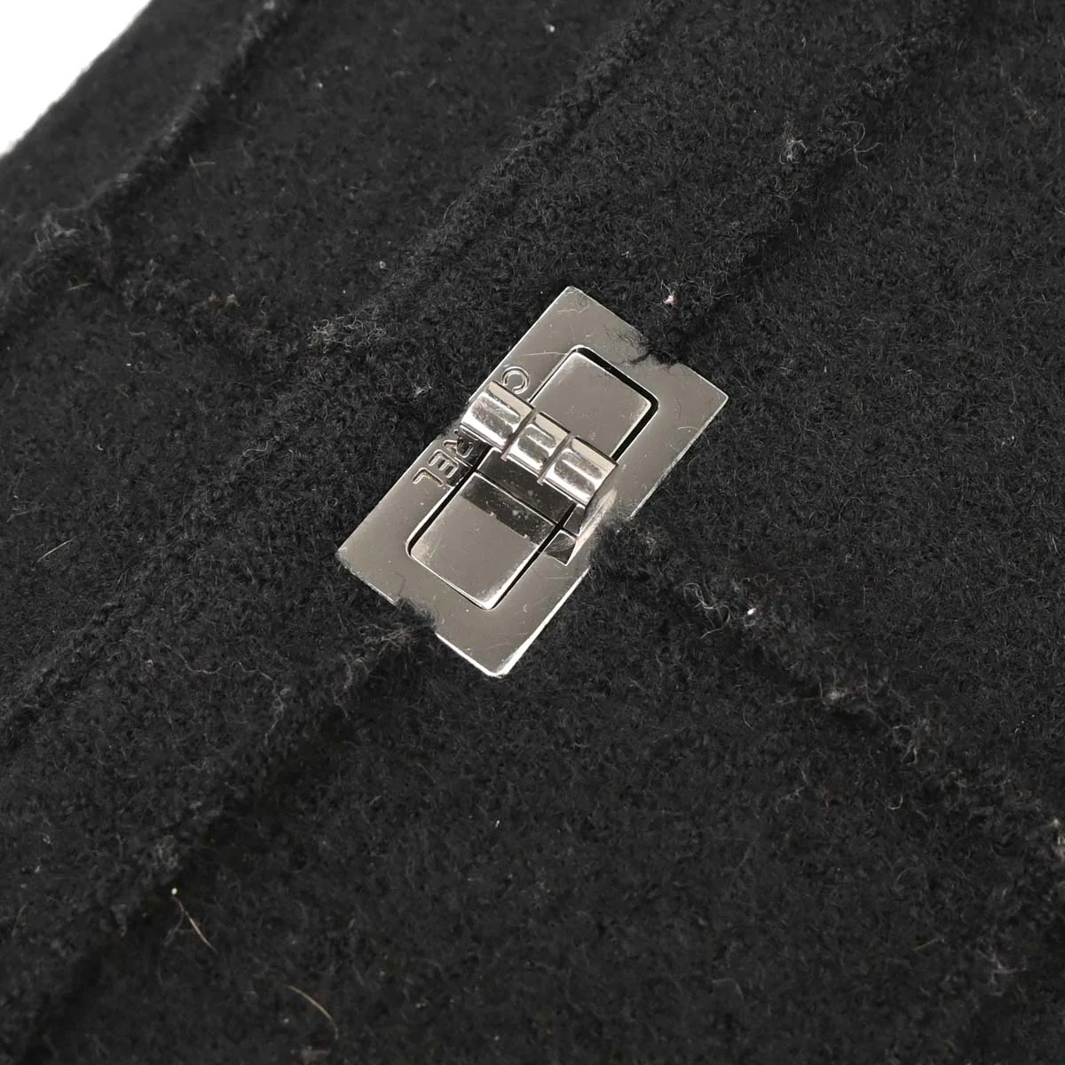 Chanel 1997-1999 Black Wool 2.55 Choco Bar Shoulder Bag - Image 5