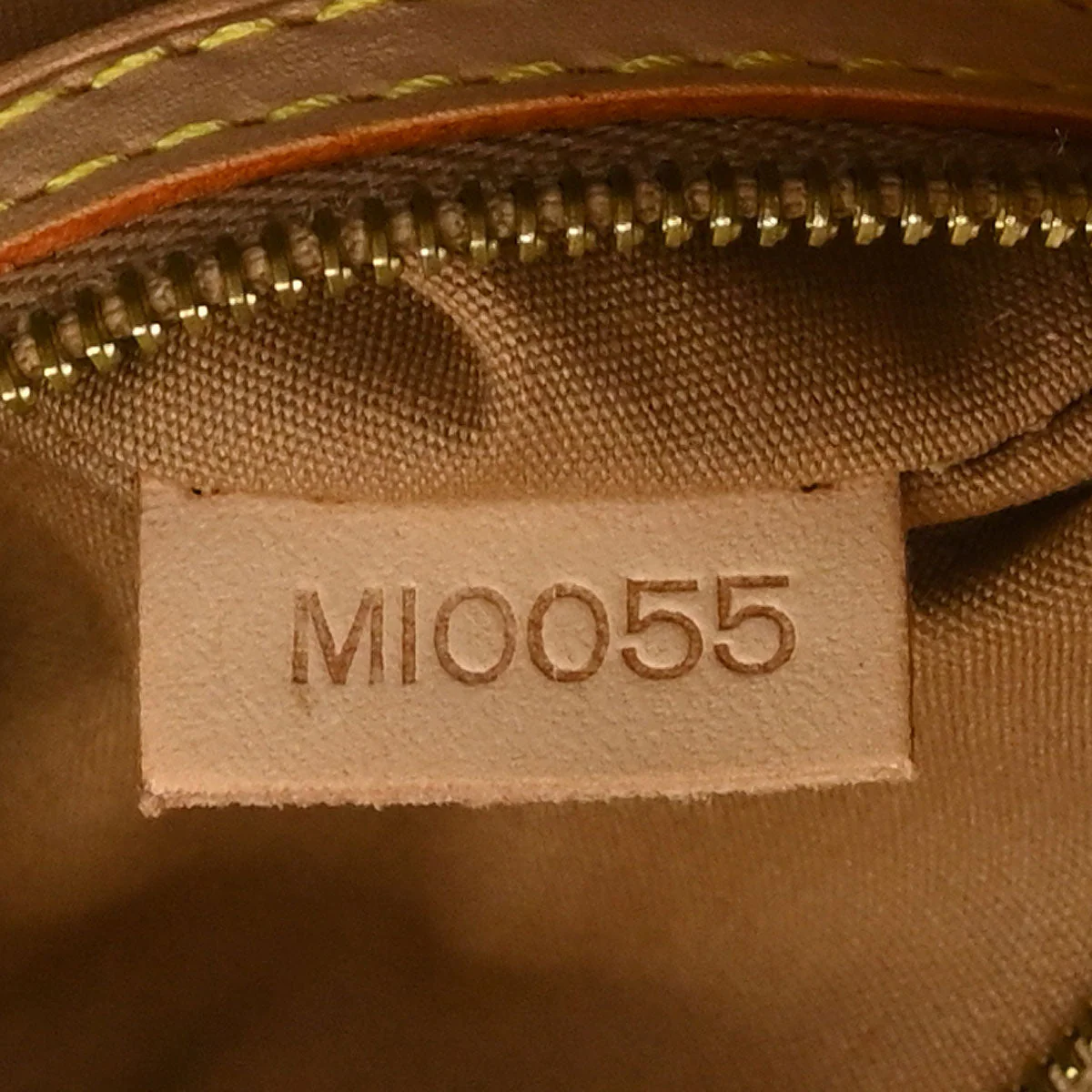 Louis Vuitton Beige Vernis Reade PM Tote Handbag M91334 - Image 9