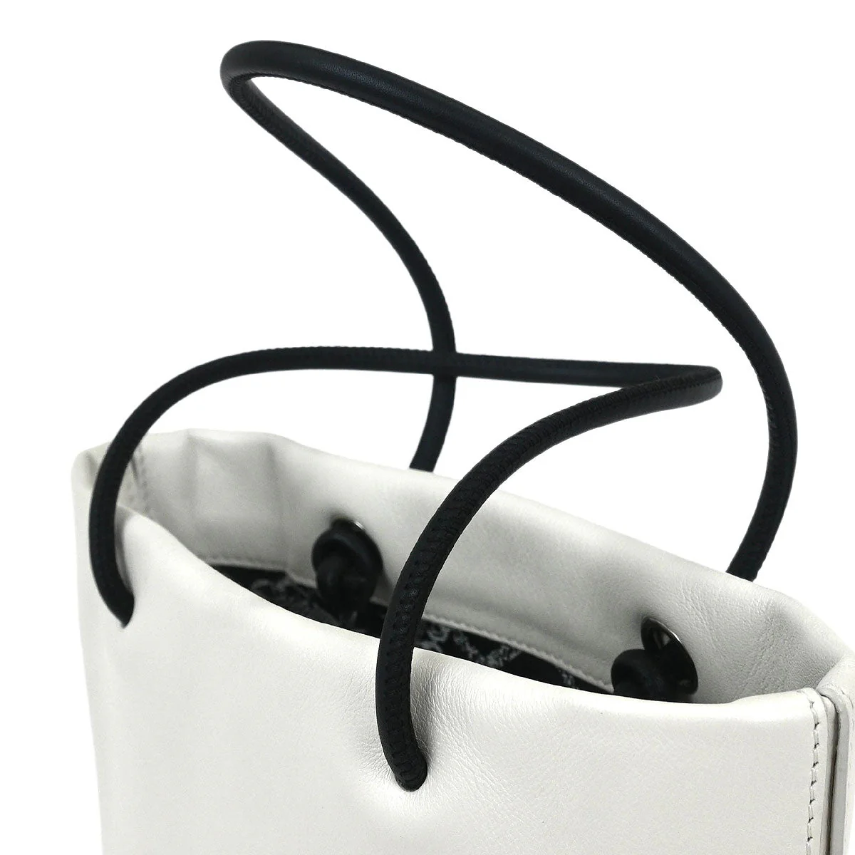 Chanel 2008-2009 White Calfskin Handbag - Image 6