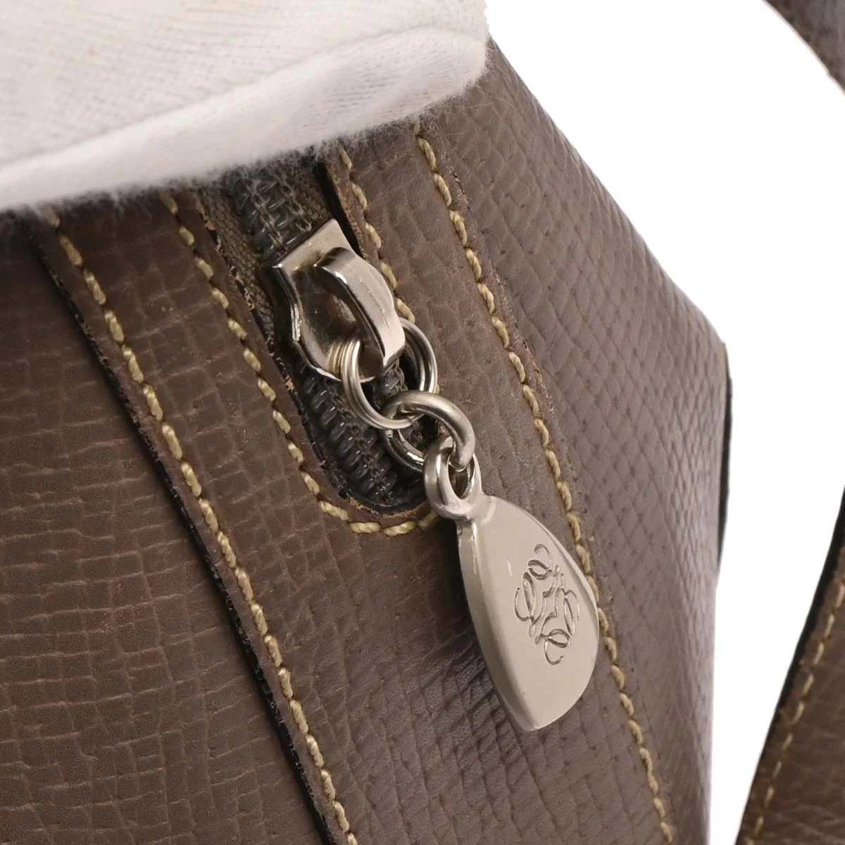 Loewe Brown Shoulder Bag - Image 3