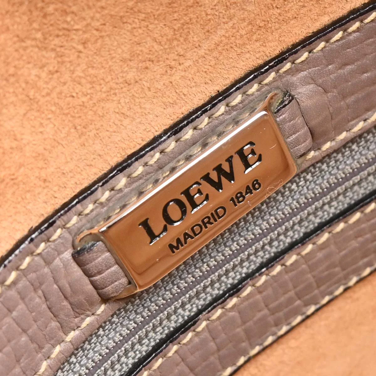Loewe Brown Shoulder Bag - Image 9