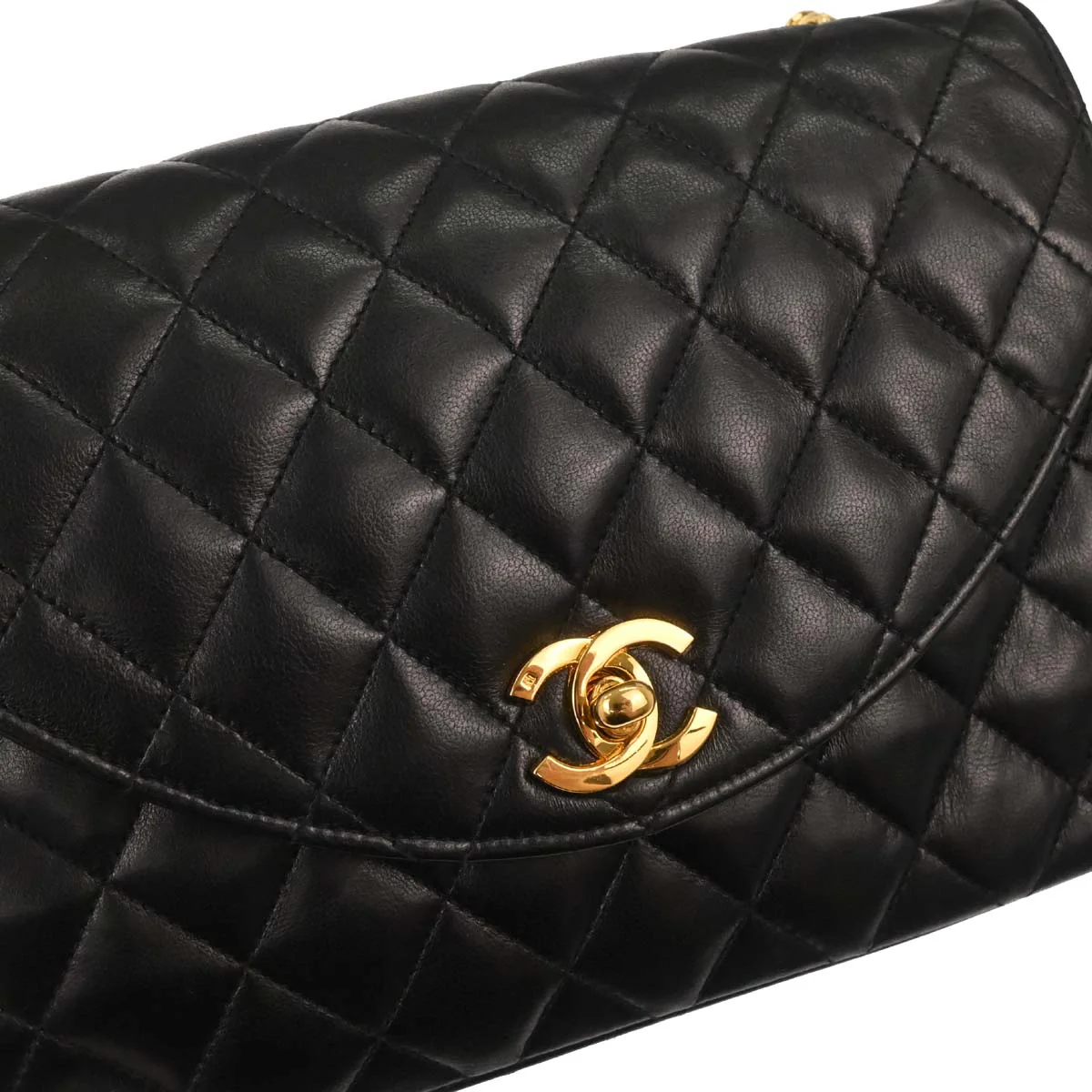 Chanel 1986-1988 Black Lambskin Shoulder Bag - Image 5