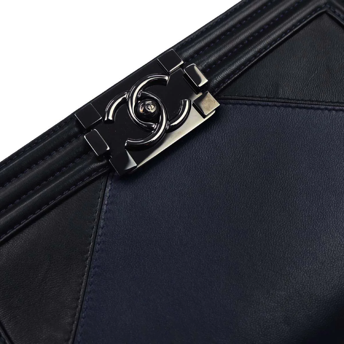Boy Chanel 2017 Navy Black Lambskin Medium Shoulder Bag - Image 6