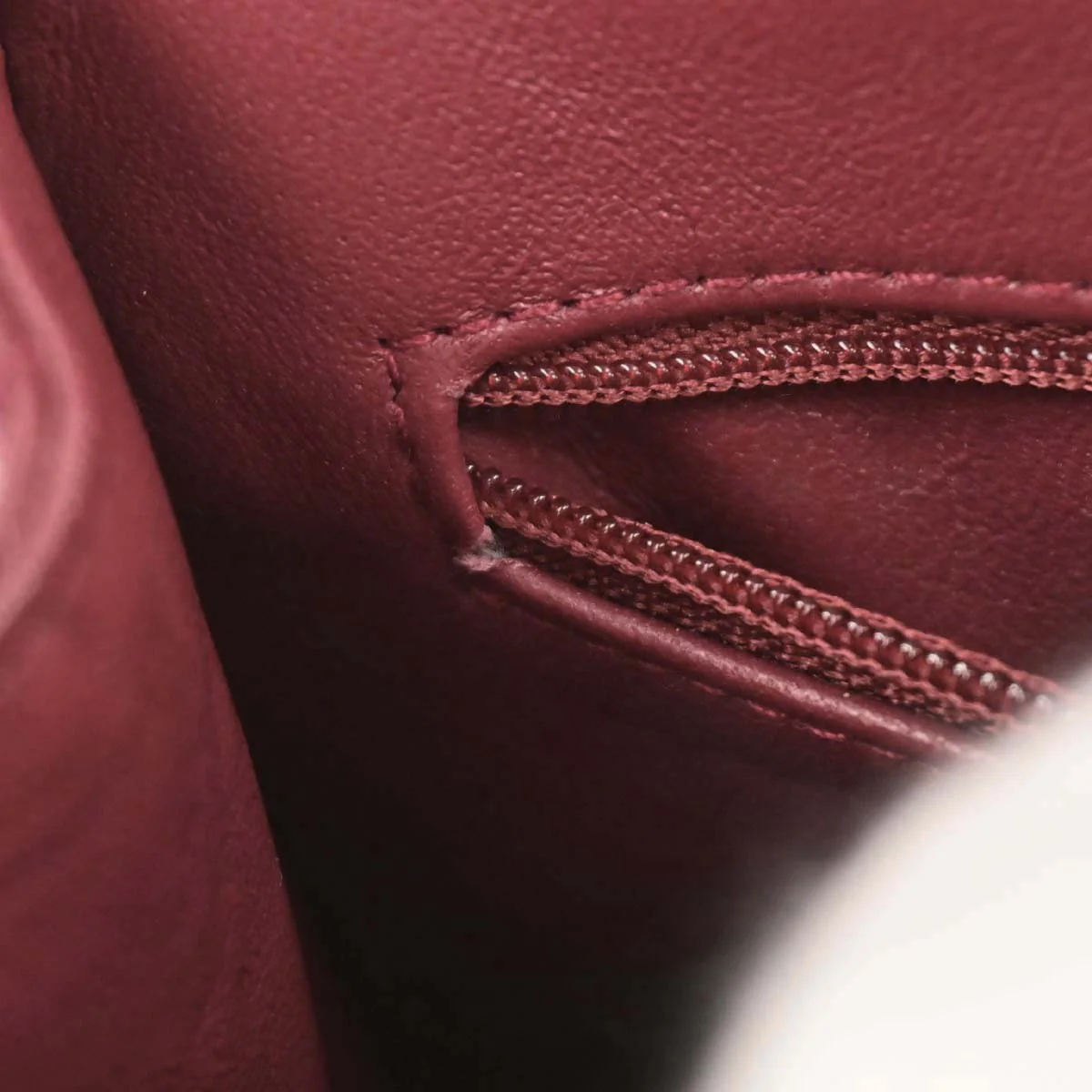 Chanel 1997-1999 Red Lambskin Handbag - Image 11
