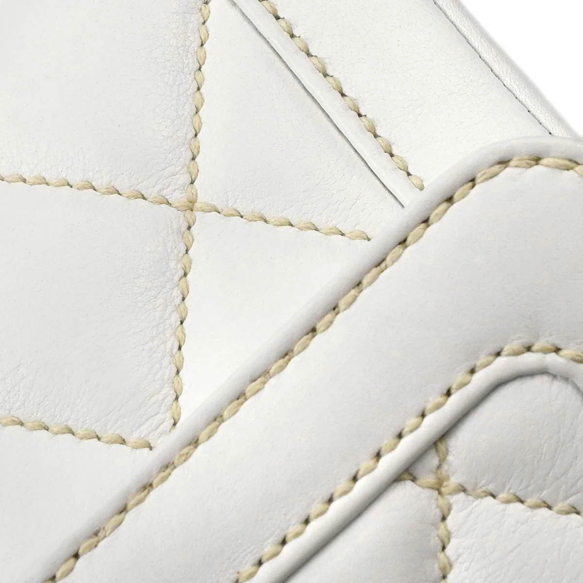 Chanel White Lambskin Top Handle Handbag - Image 15