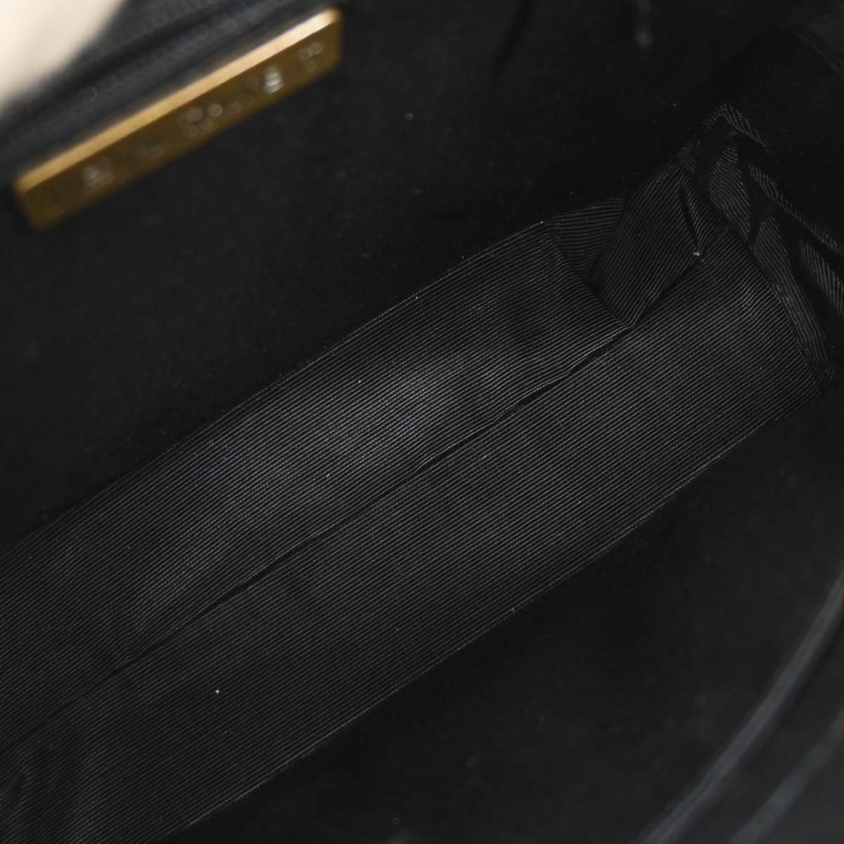 Yves Saint Laurent Black Handbag - Image 8