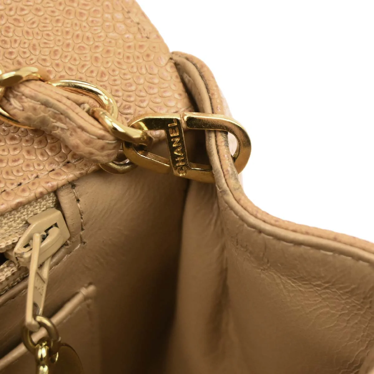 Chanel 1994-1996 Beige Caviar Medium Diana Shoulder Bag - Image 7