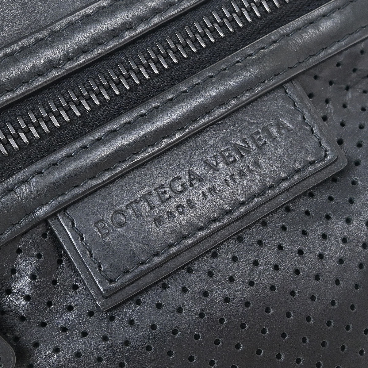 Bottega Veneta Black Shoulder Bag - Image 4
