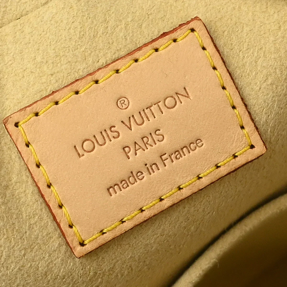 Louis Vuitton 2005 Monogram Manhattan PM Handbag M40026 - Image 9