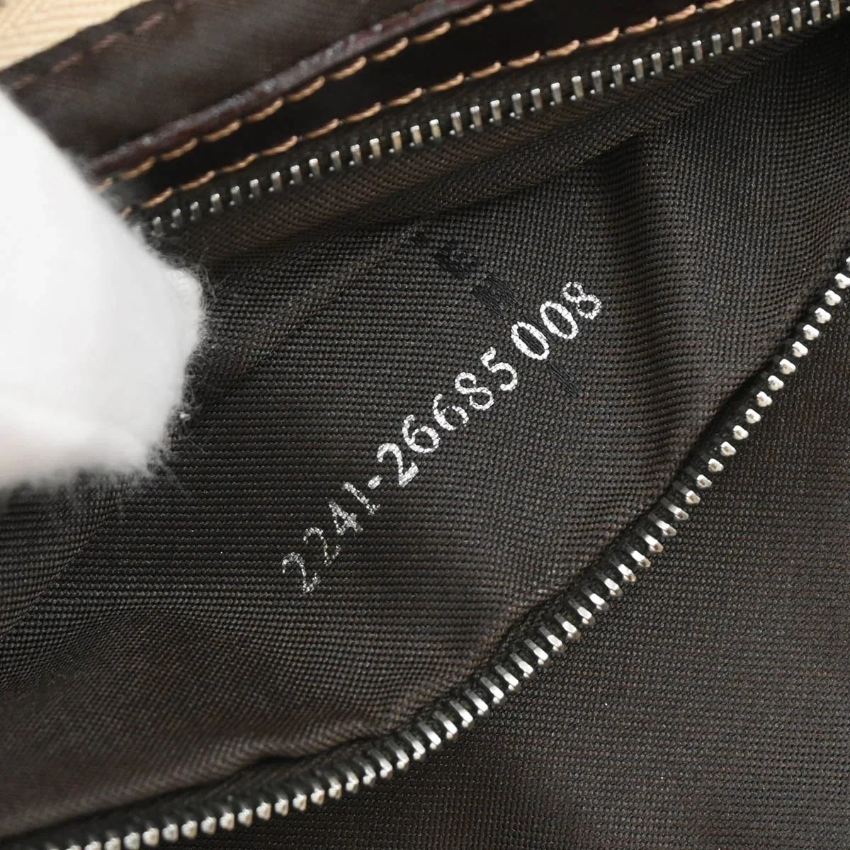 Fendi 2000 Ivory Zucca Shoulder Bag - Image 10