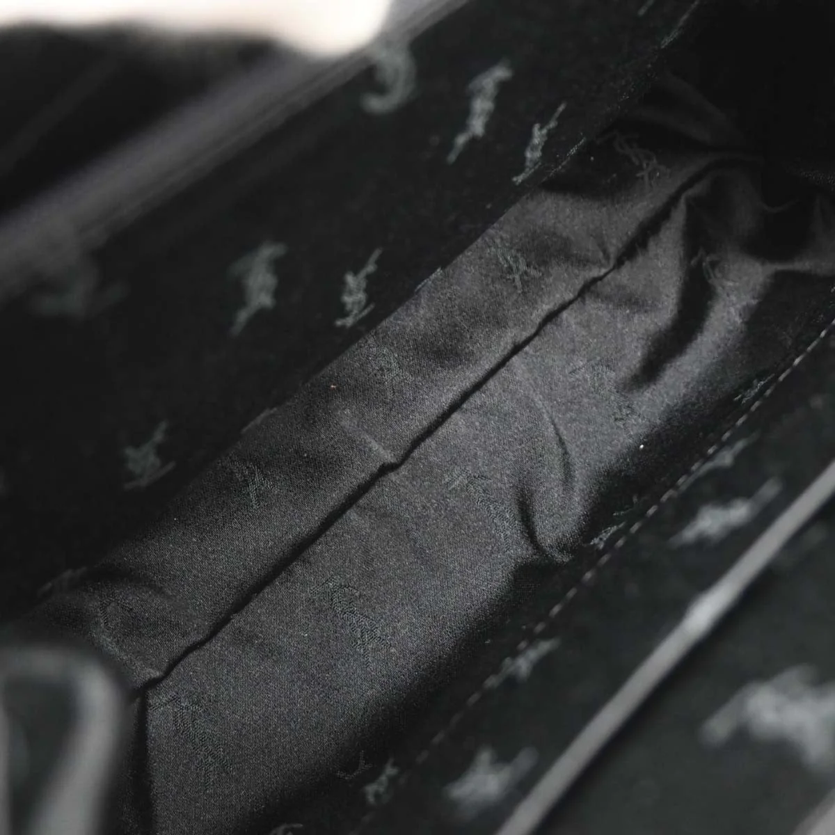 Yves Saint Laurent Black Handbag - Image 8