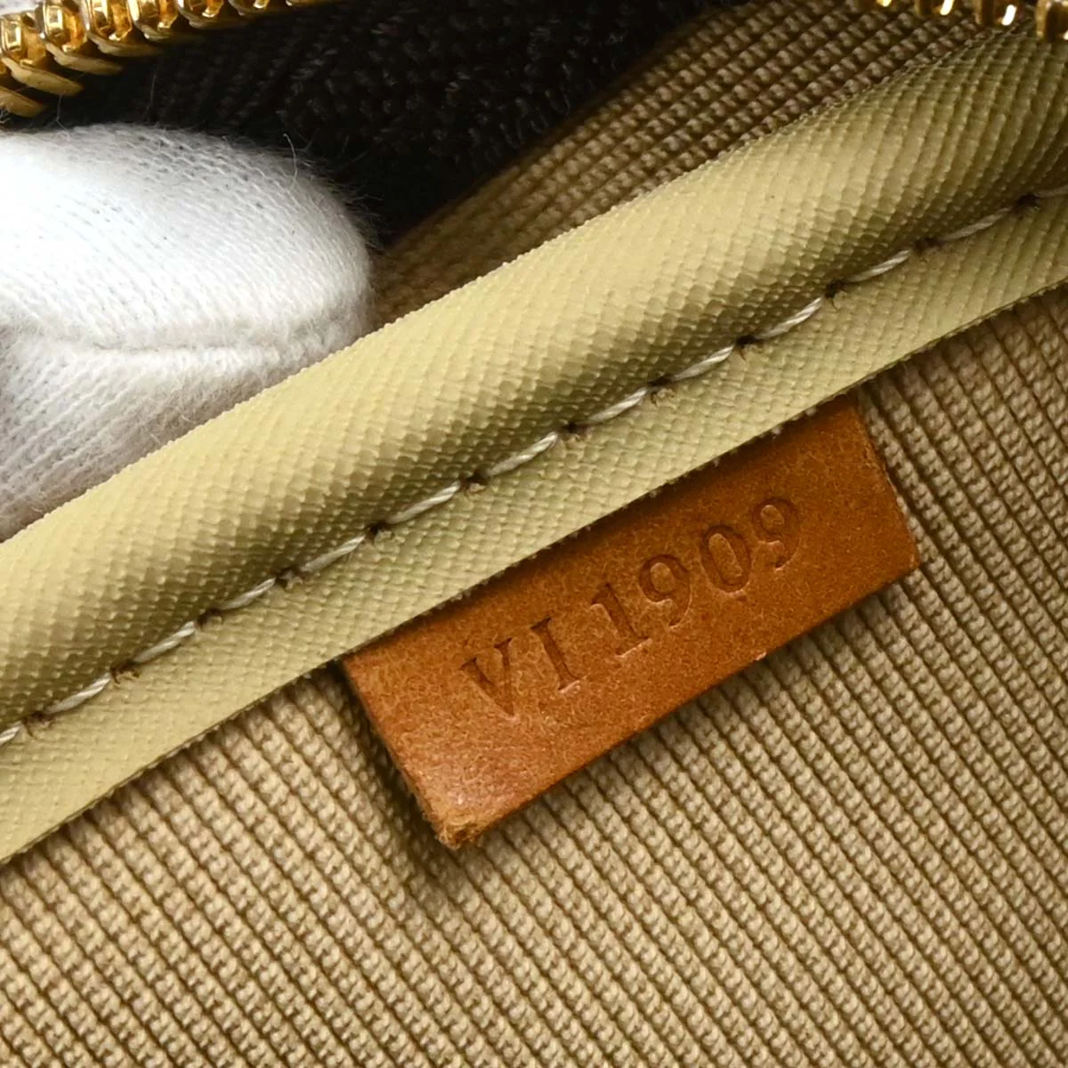 Louis Vuitton 1999 Monogram Evasion Travel Bag M41443 - Image 10