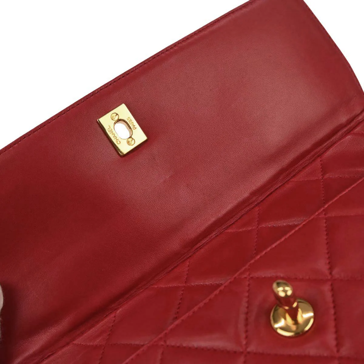 Chanel 1994-1996 Red Lambskin Shoulder Bag - Image 8