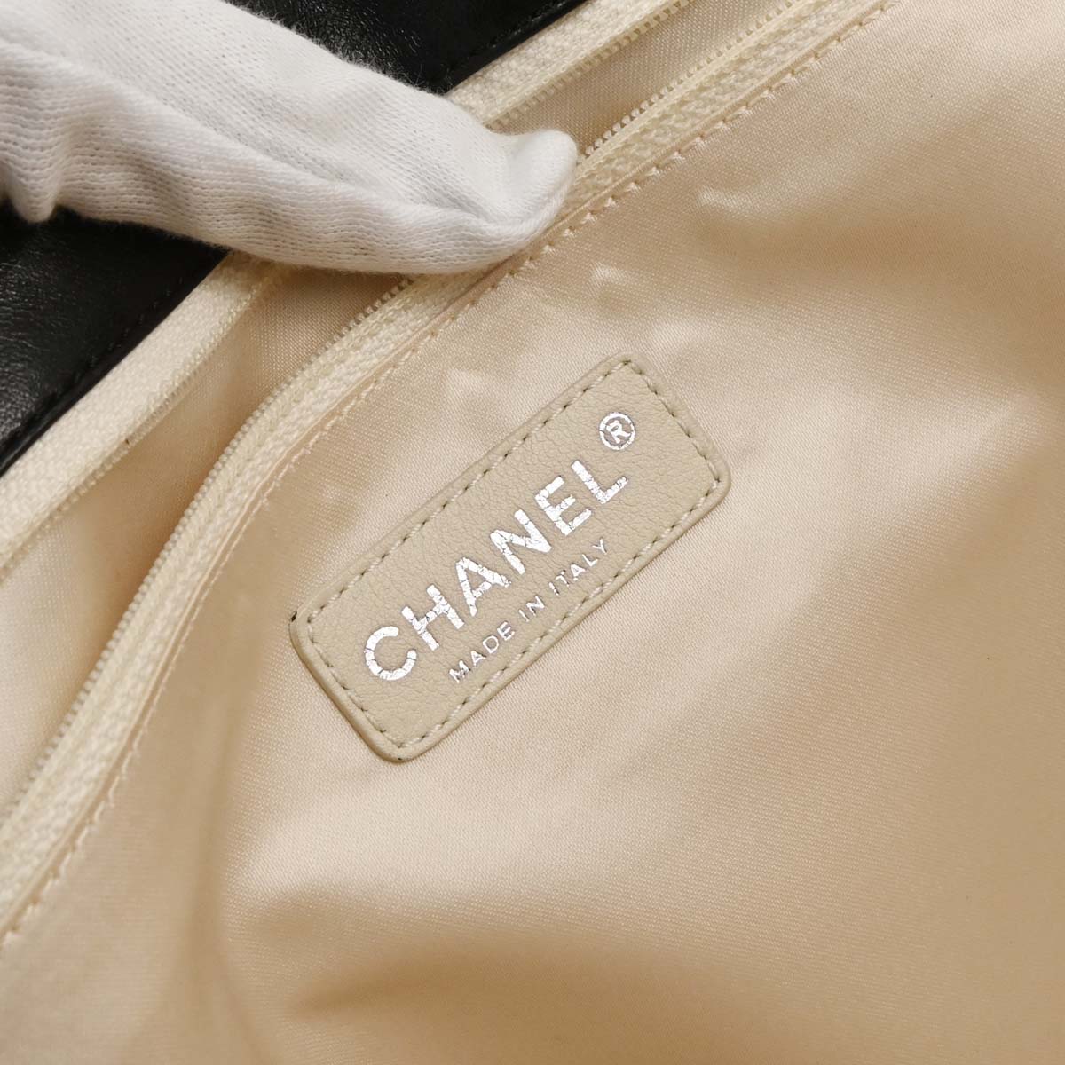 Chanel 2008-2009 Black Calfskin Mademoiselle Lock Chain Tote Shoulder Bag - Image 8