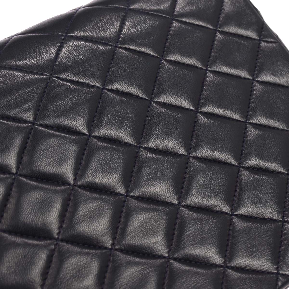Chanel 1986-1988 Navy Lambskin Shoulder Bag - Image 4