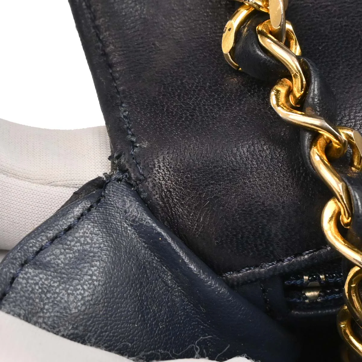 Chanel 1986-1988 Navy Lambskin Shoulder Bag - Image 7