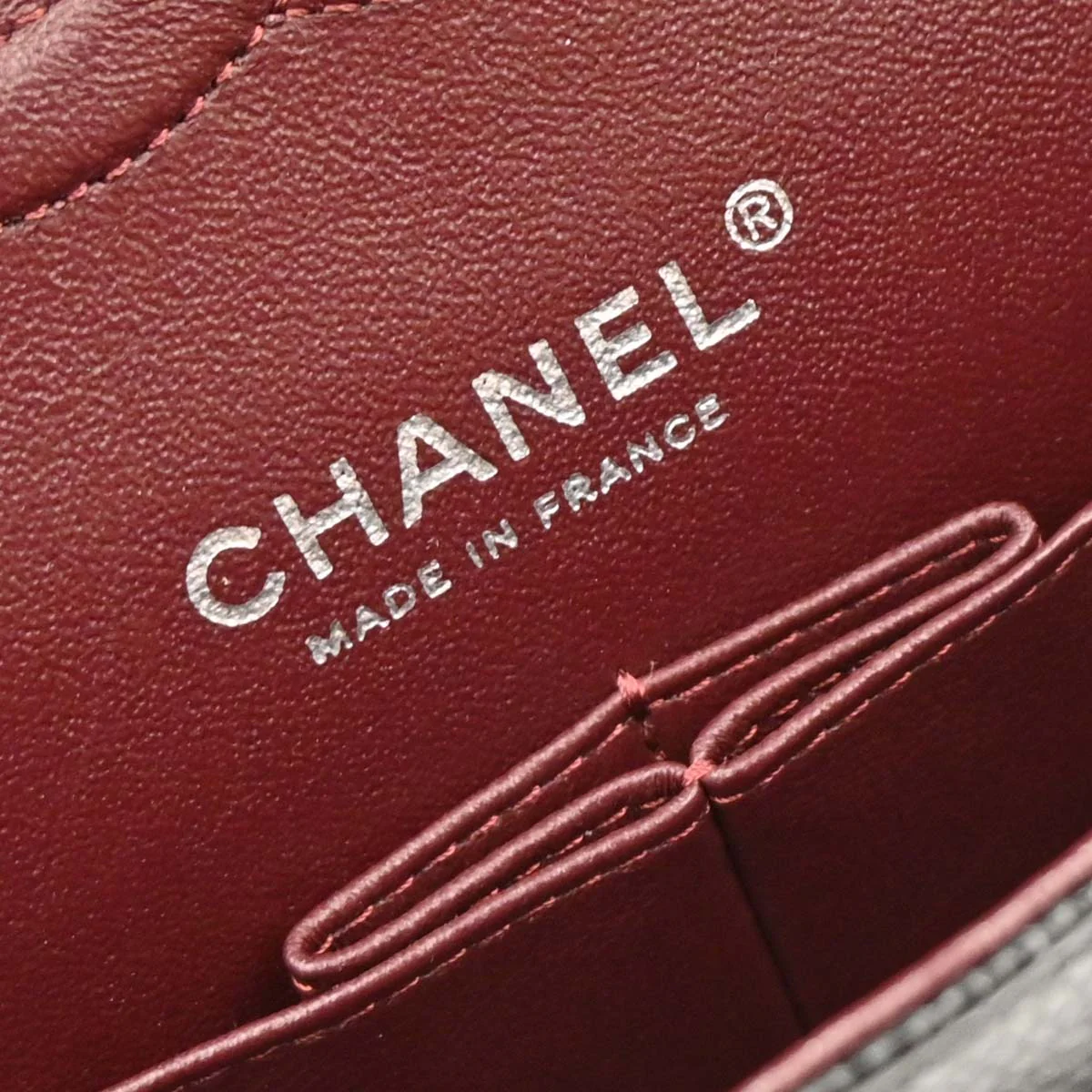 Chanel 2018 Black Caviar Medium Classic Double Flap Shoulder Bag - Image 7