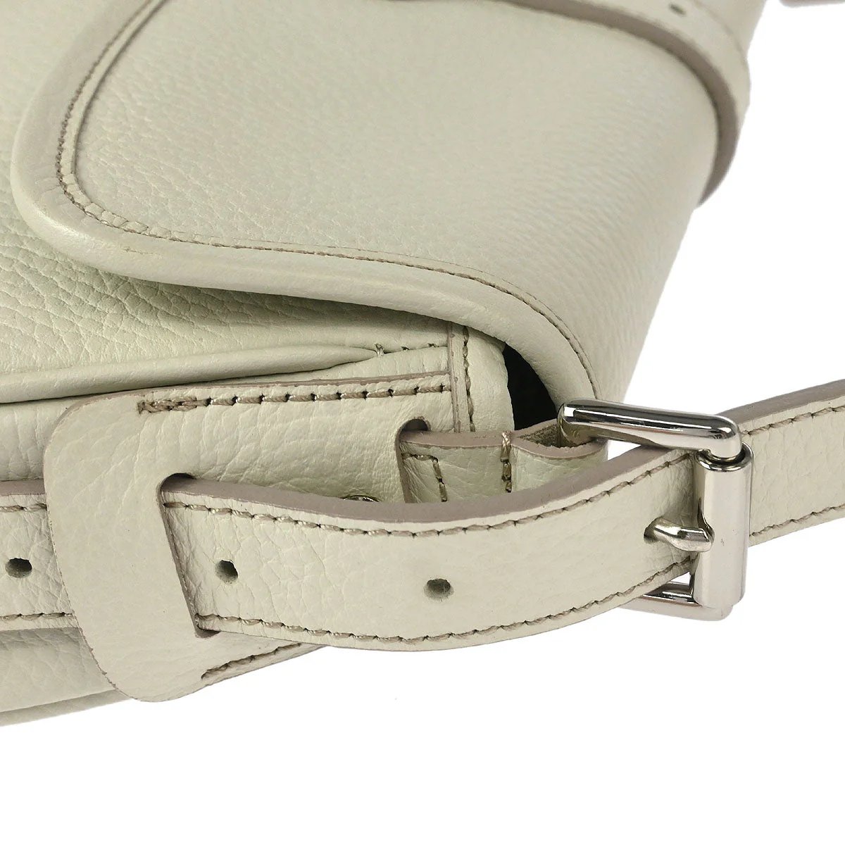 Burberry White Leather Shoulder Bag - Image 4