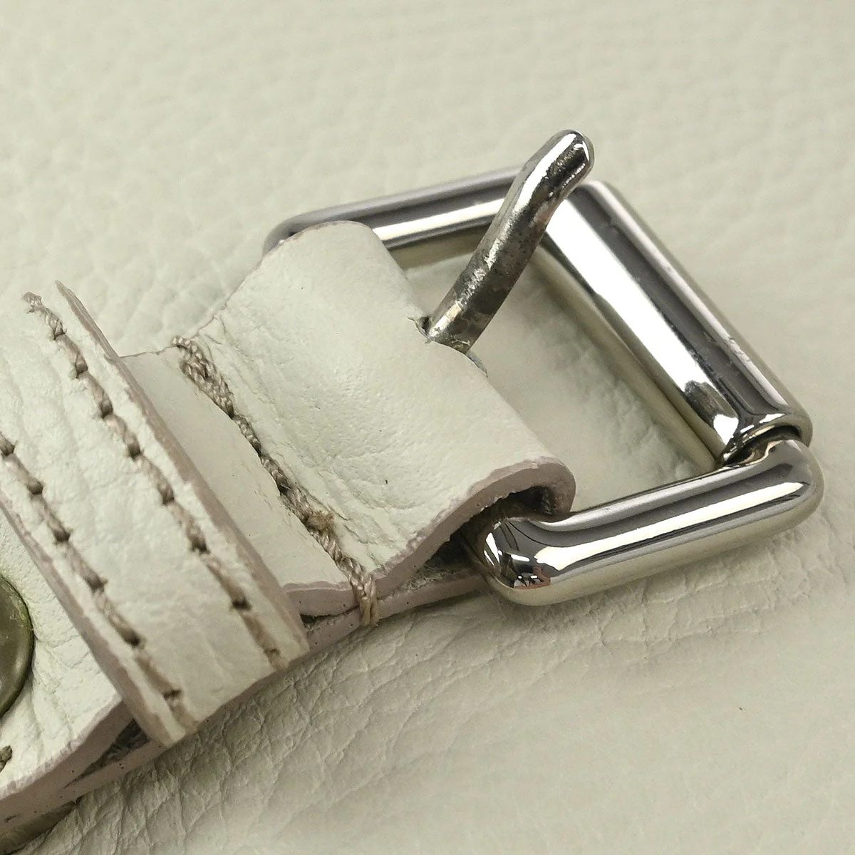 Burberry White Leather Shoulder Bag - Image 6