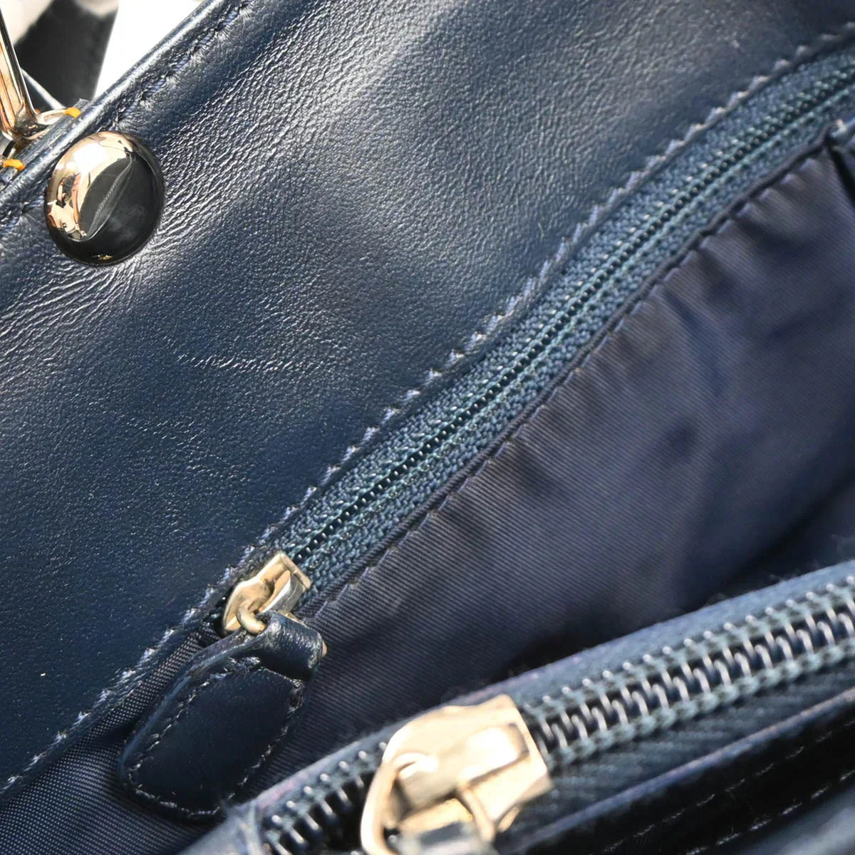 Christian Dior 2001 Navy Trotter Handbag - Image 7