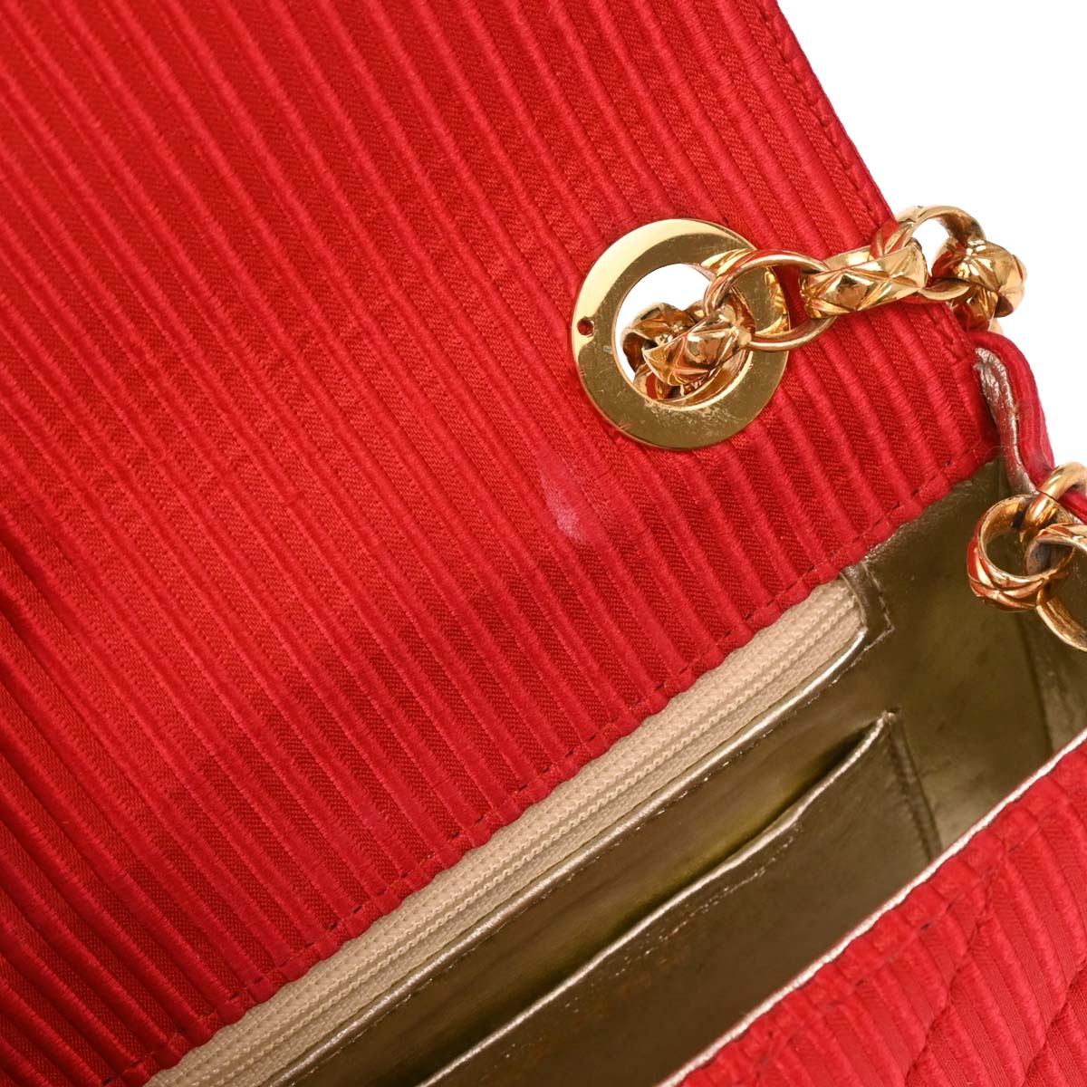Chanel 1991-1994 Red Satin Chevron Shoulder Bag - Image 6