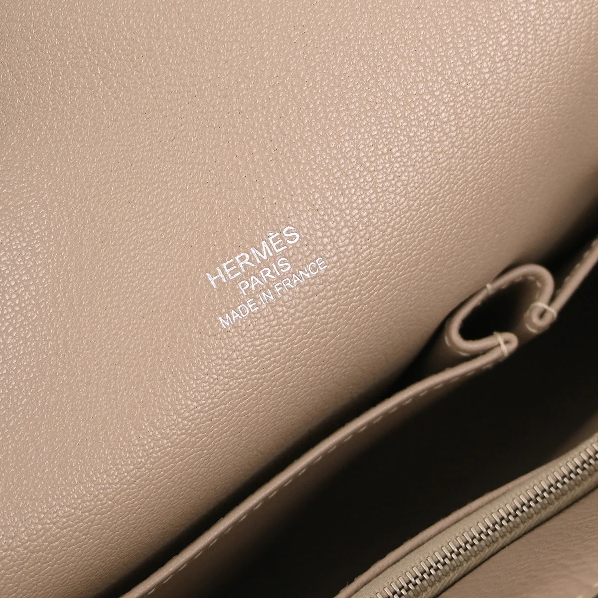 Hermes 2010 Gris Tourterelle Taurillon Clemence Jypsiere 34 Shoulder Bag - Image 7