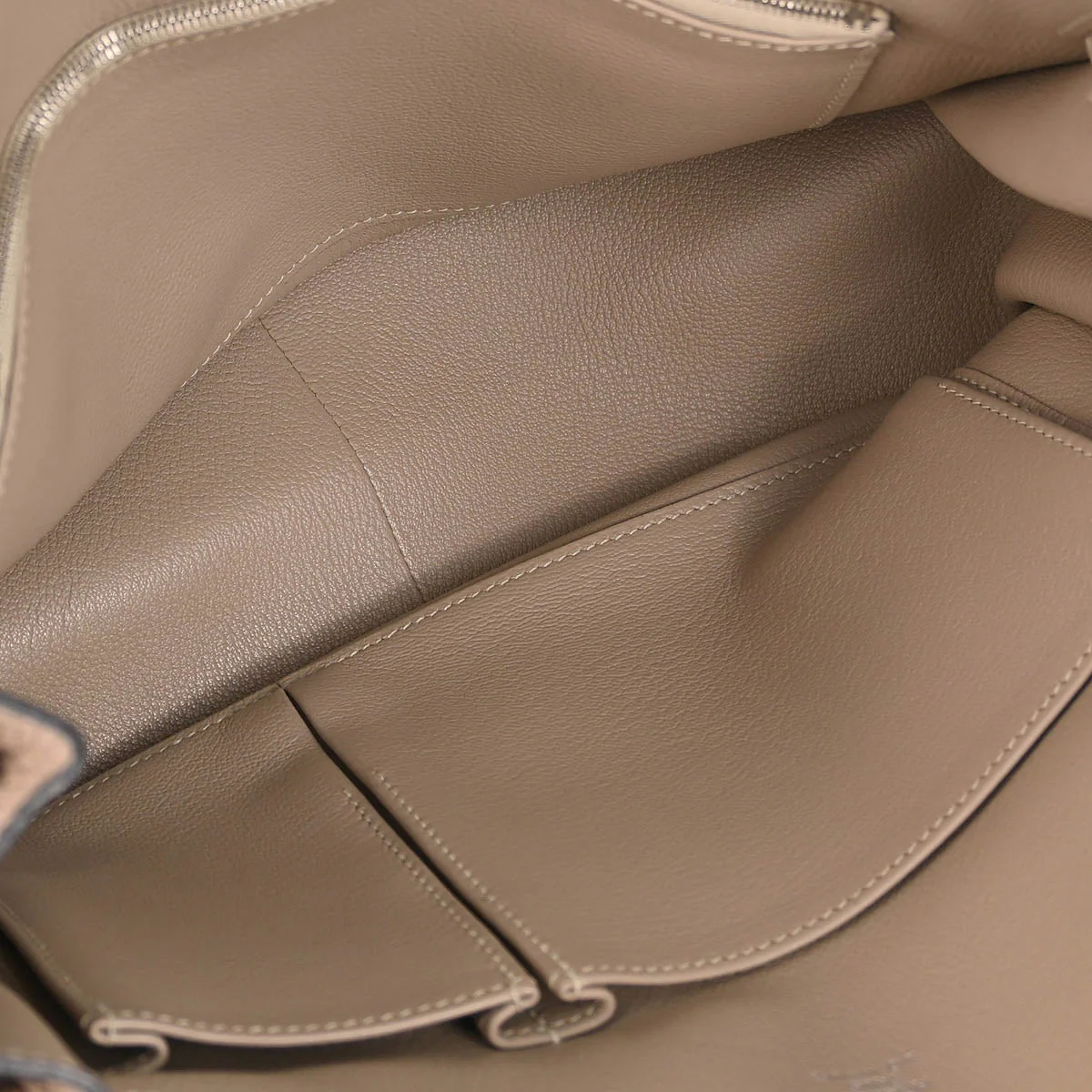 Hermes 2010 Gris Tourterelle Taurillon Clemence Jypsiere 34 Shoulder Bag - Image 9