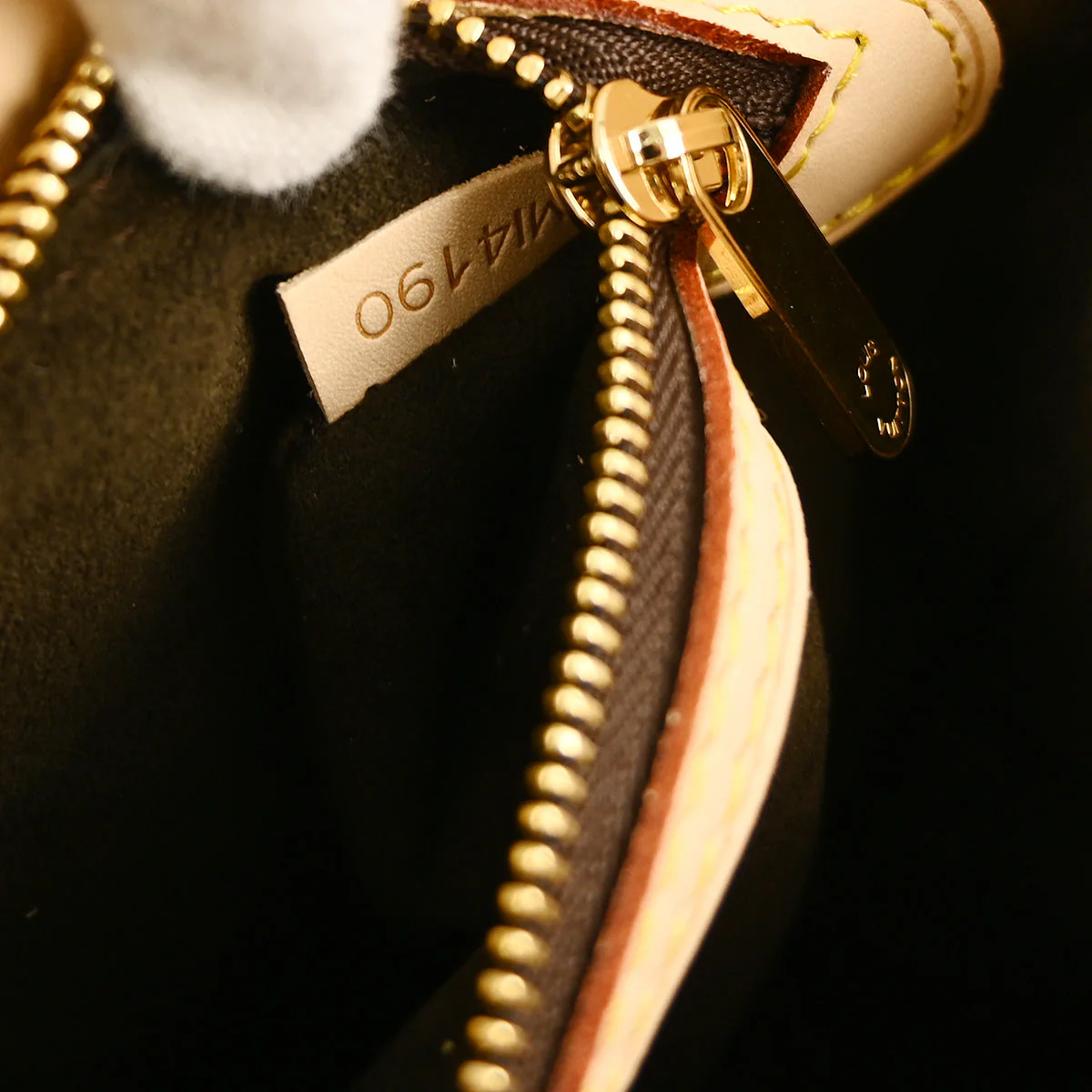 Louis Vuitton 2010 Monogram Wilshire PM Tote Bag M45643 - Image 9