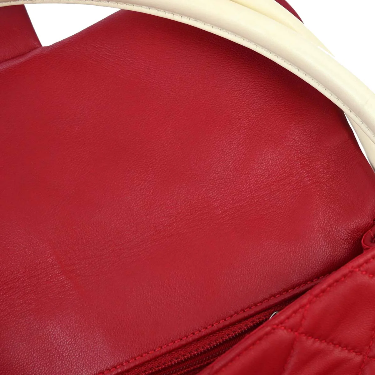 Chanel 2013-2014 Red Lambskin Medium Hula Hoop Handbag - Image 9