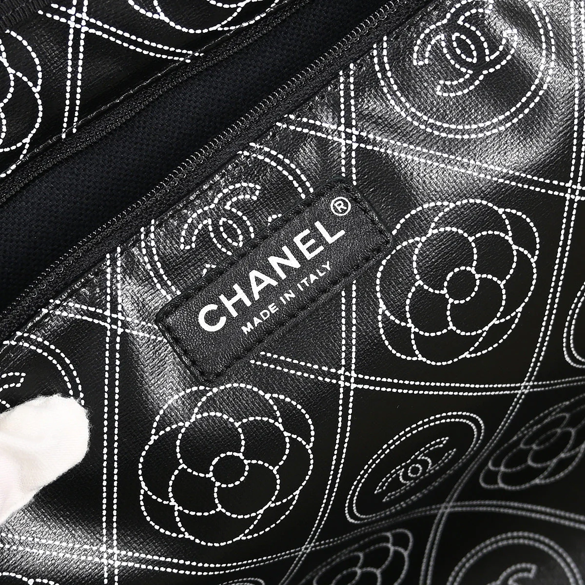 Chanel 2018 Black Printed Coated Canvas Camellia Shopping 2way Shoulder Tote Handbag - Image 8