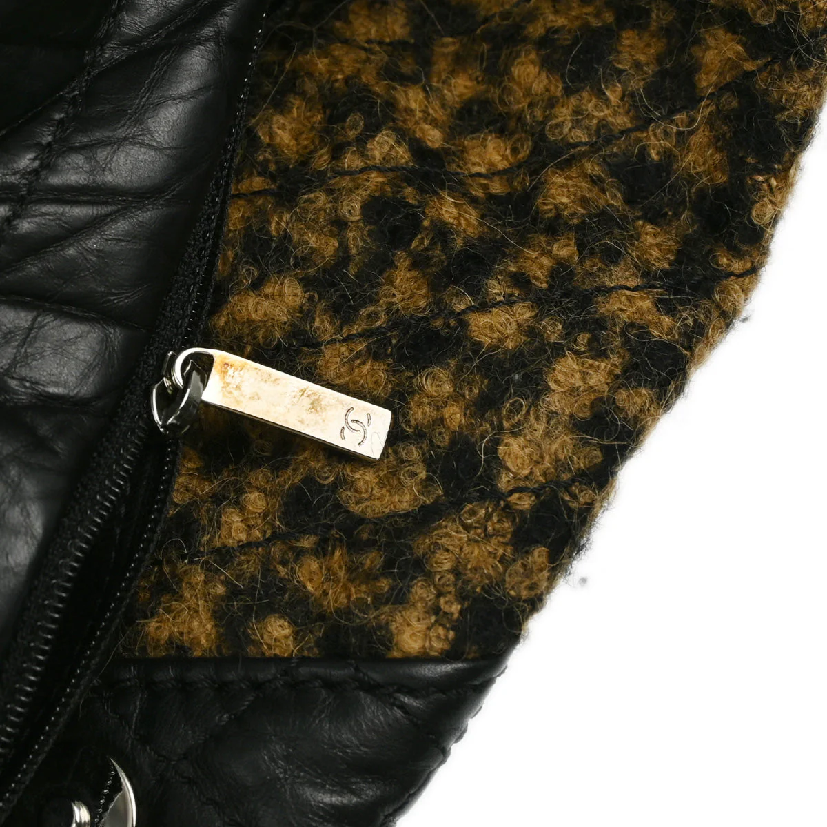 Chanel 2010-2011 Faux Fur Calfskin XL Tote Bag - Image 10