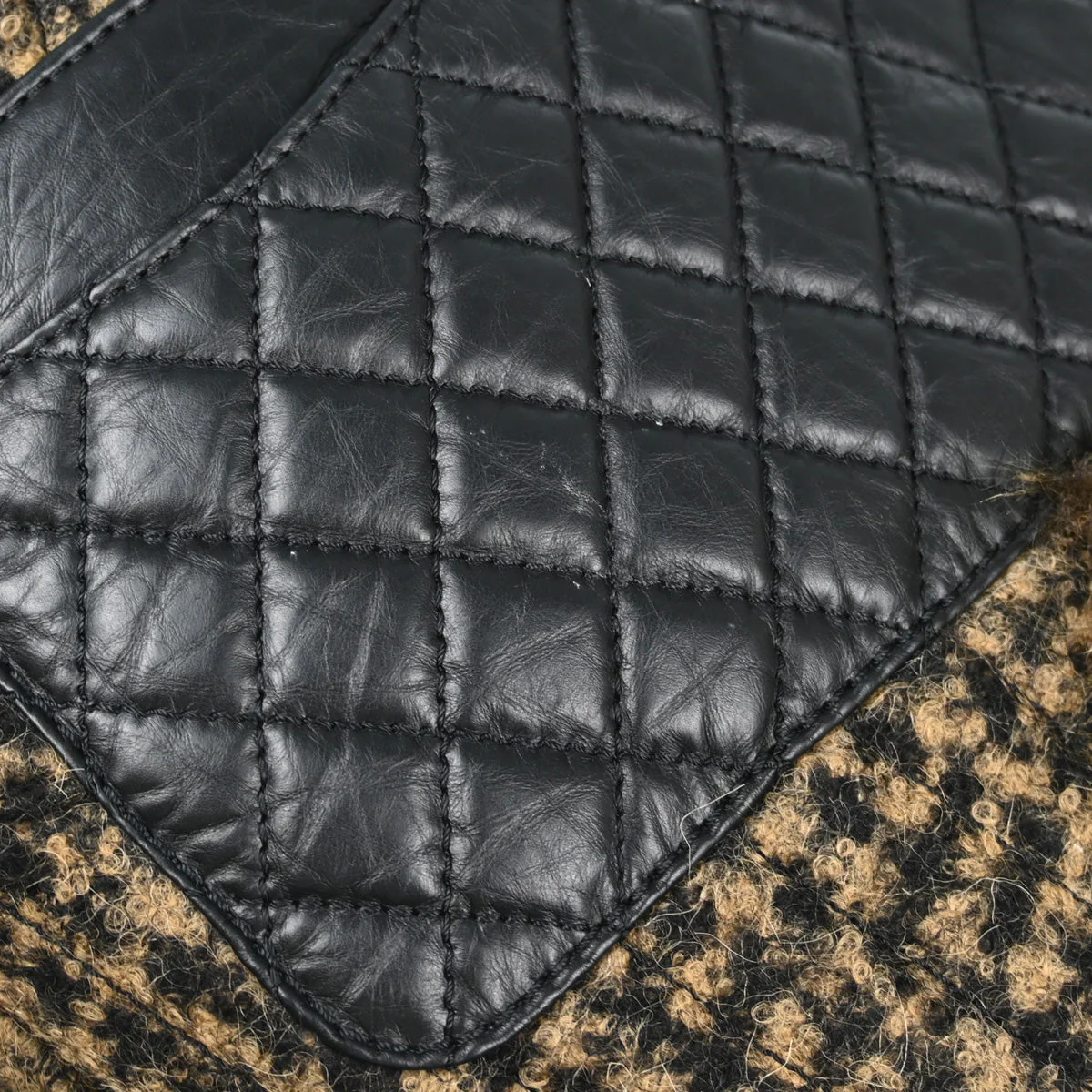 Chanel 2010-2011 Faux Fur Calfskin XL Tote Bag - Image 5