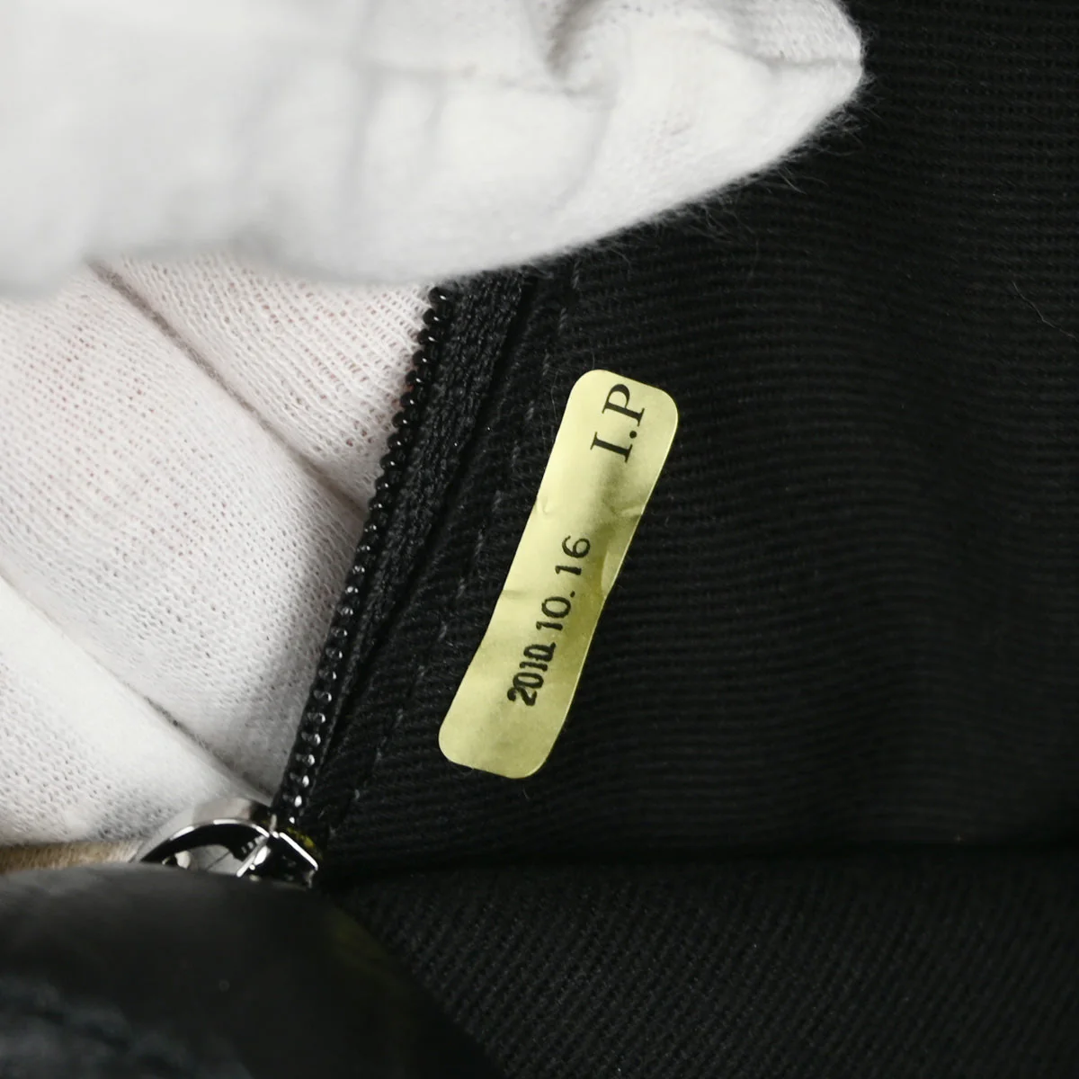 Chanel 2010-2011 Faux Fur Calfskin XL Tote Bag - Image 9