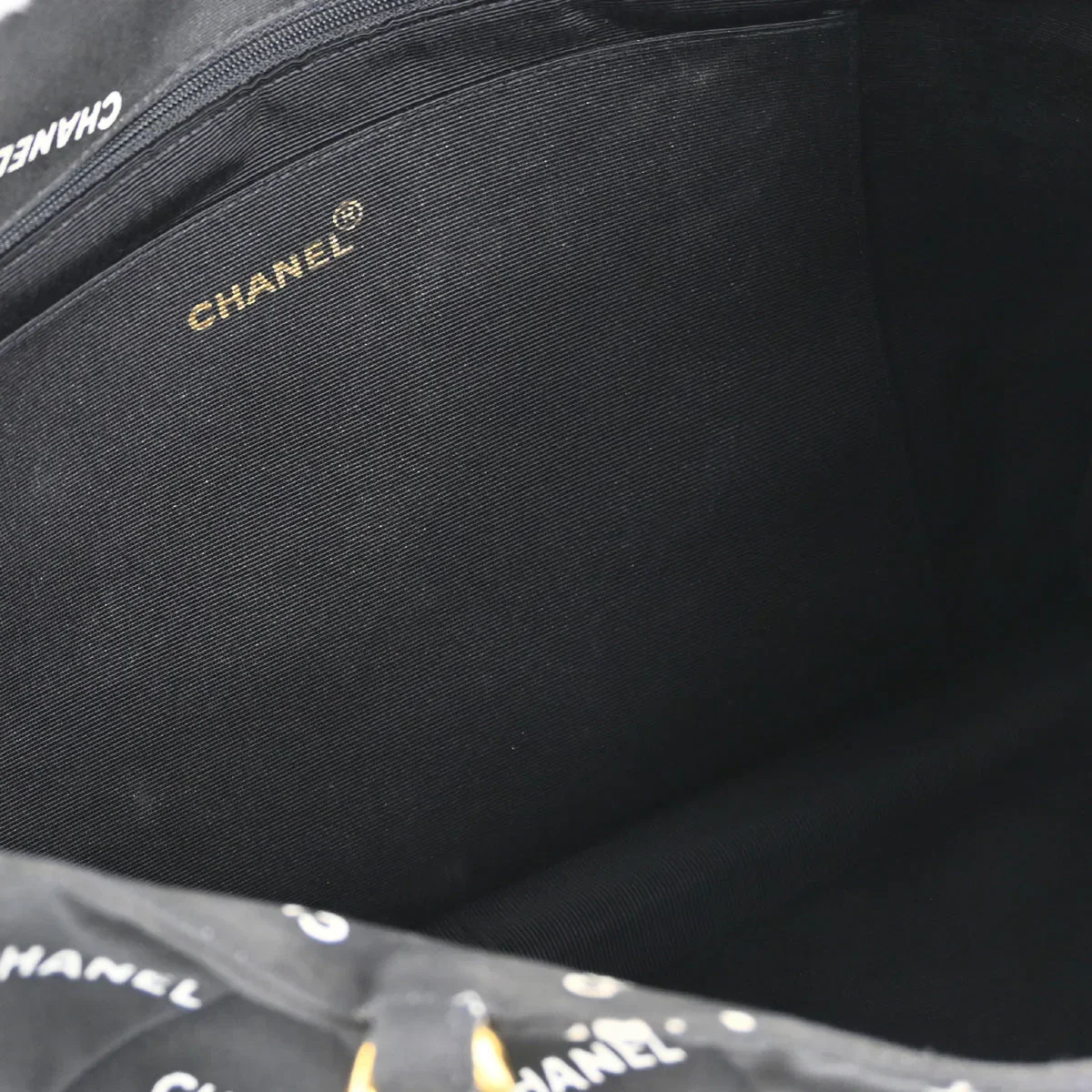 Chanel 1994-1996 Black Canvas Shoulder Tote Bag - Image 8